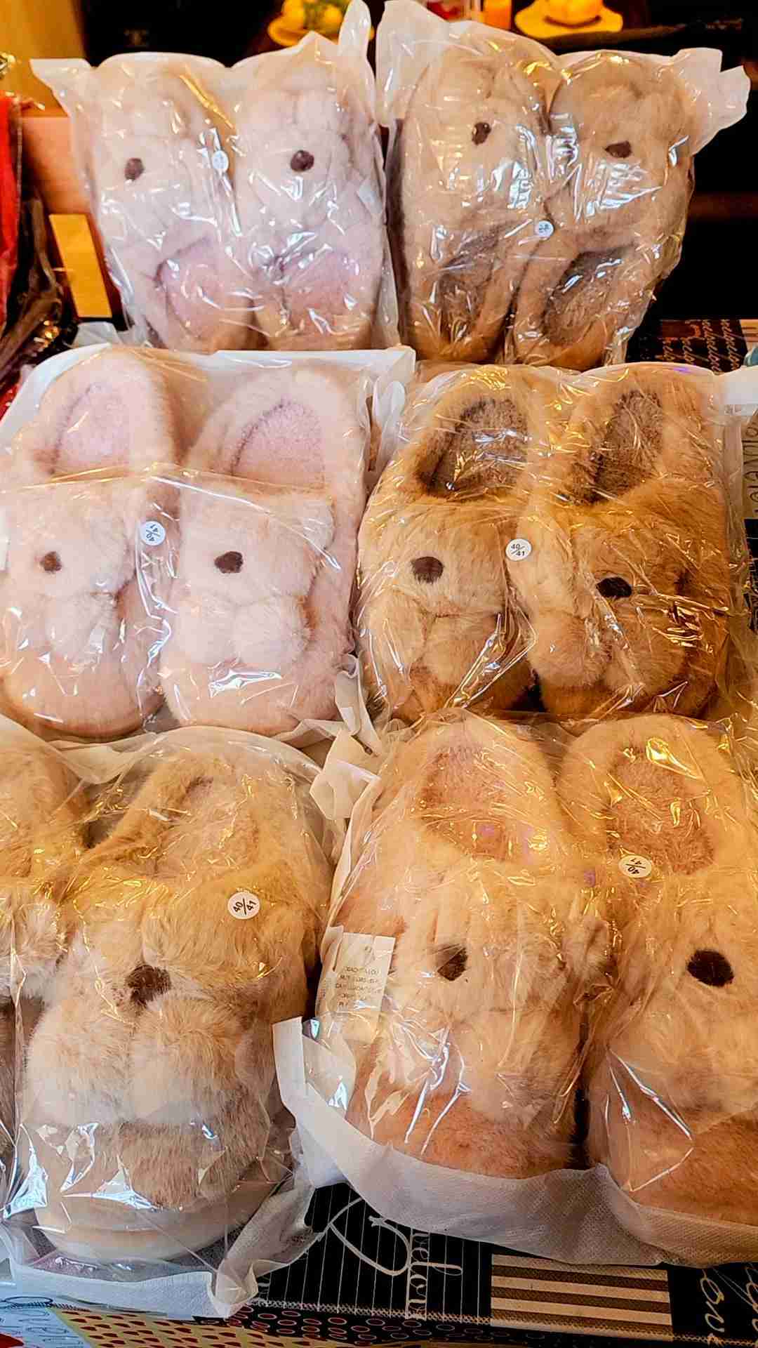 Pantuflas peludas color marrón - miniatura 6