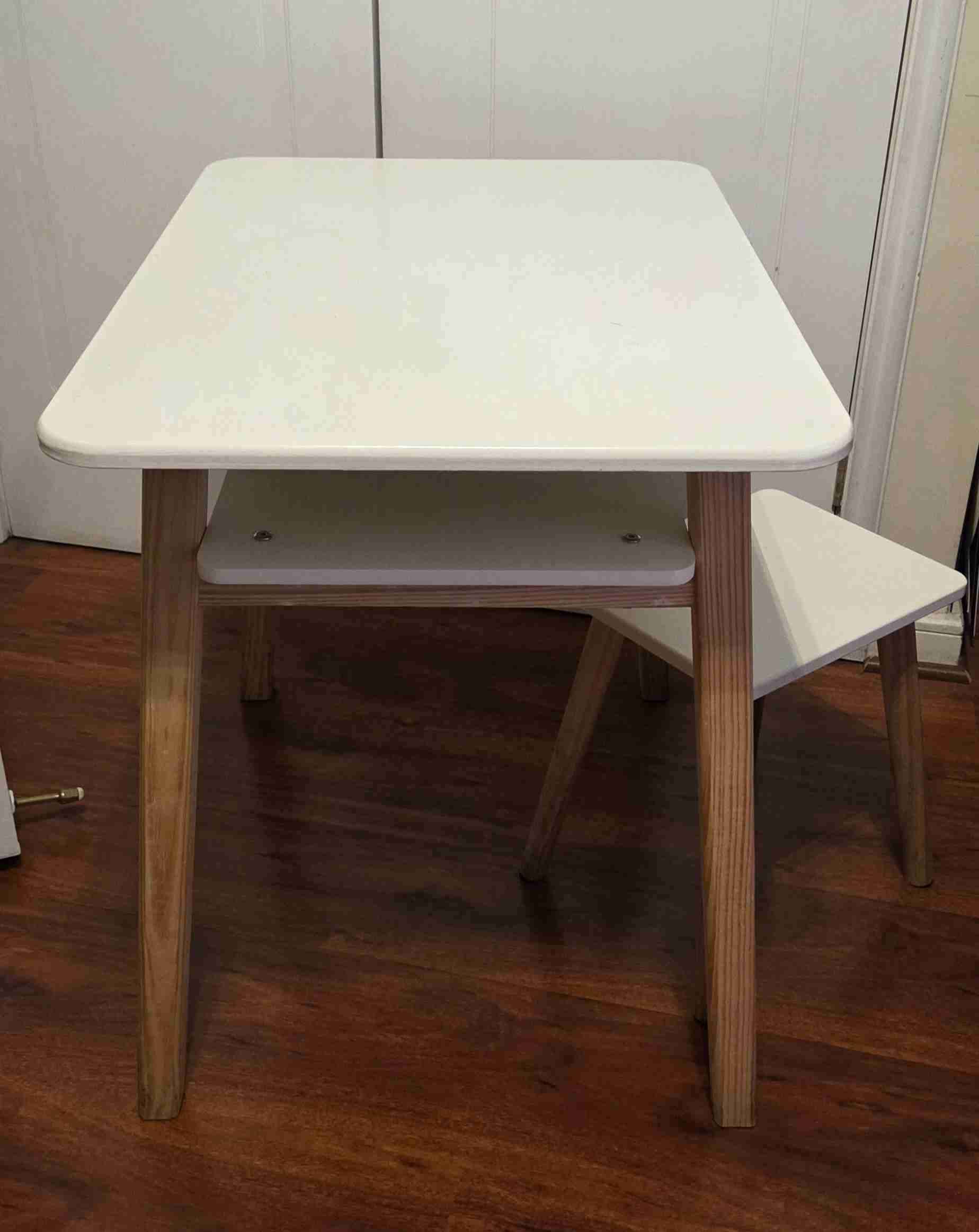 Set de escritorio y silla madera blanca - miniatura 2