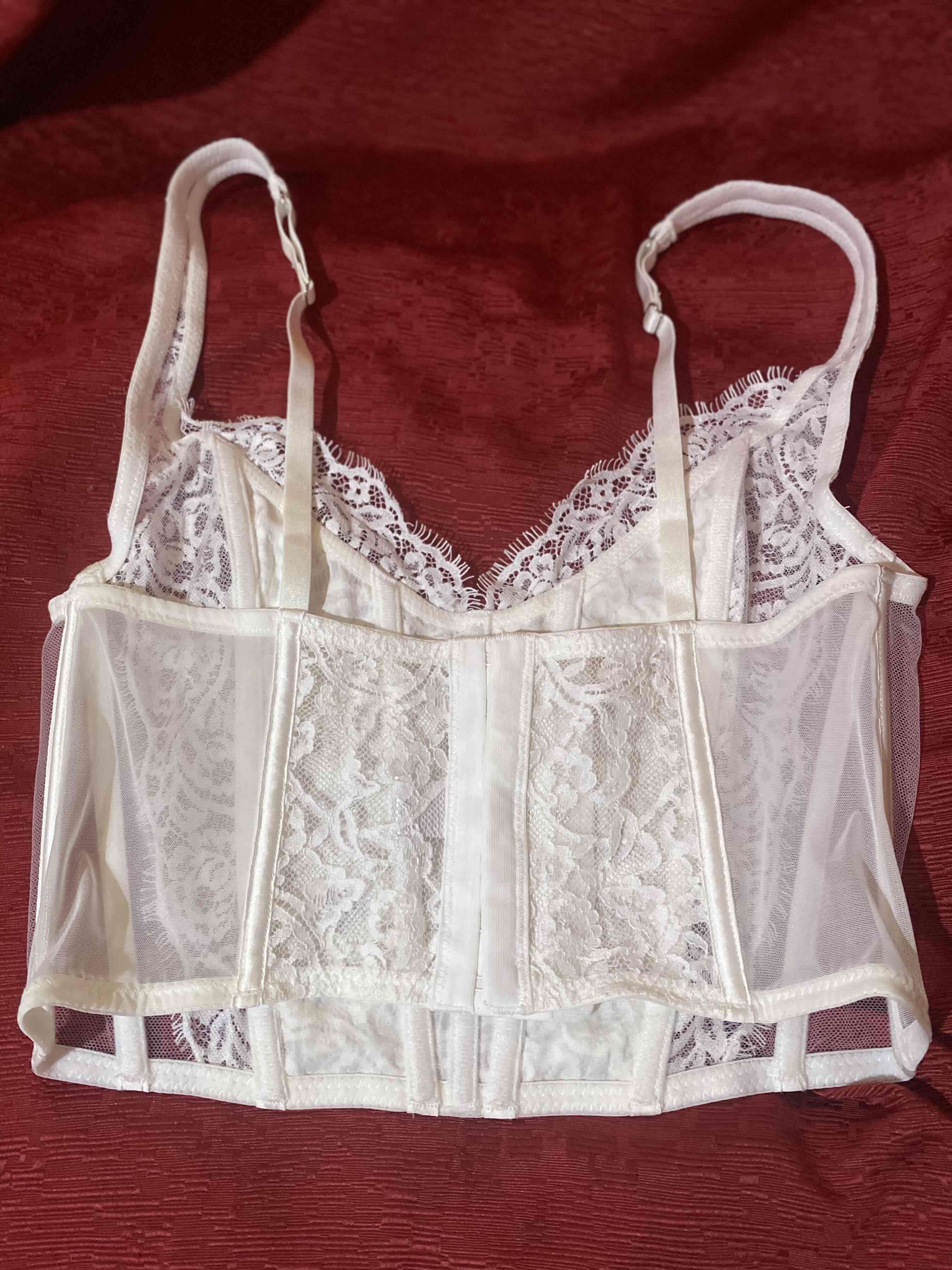 Corset de encaje blanco - miniatura 2