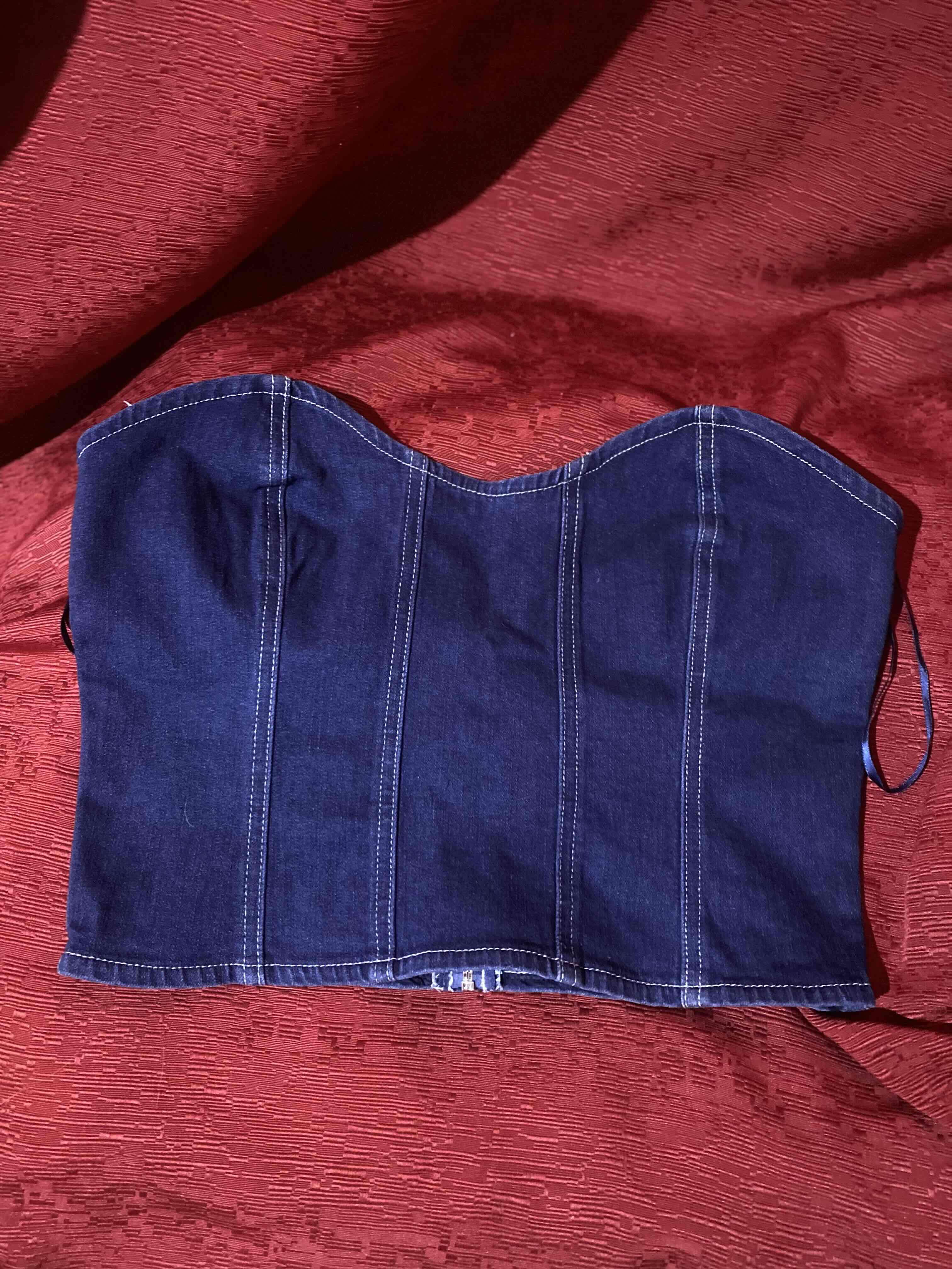 Corset de encaje blanco - miniatura 4