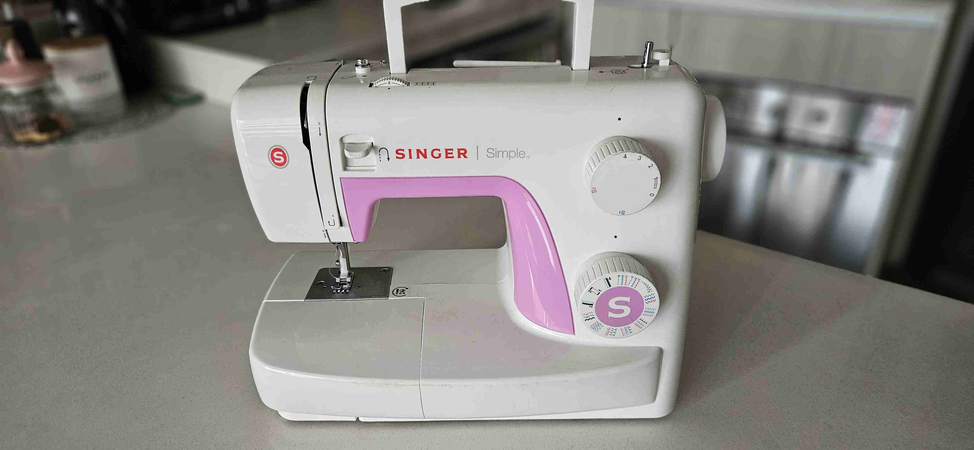 Máquina de coser Singer Simple - 1