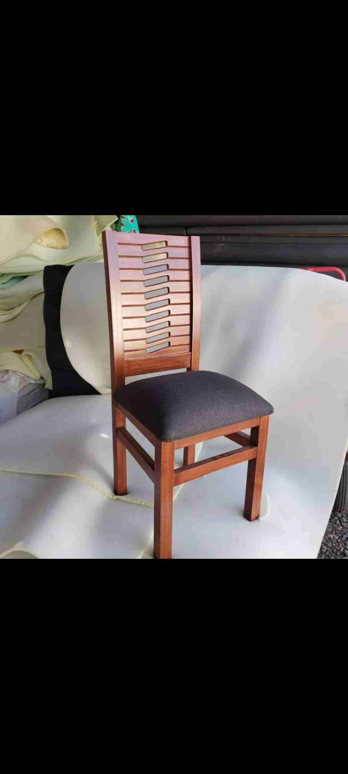 Silla modelo premium y normal en oferta - 1