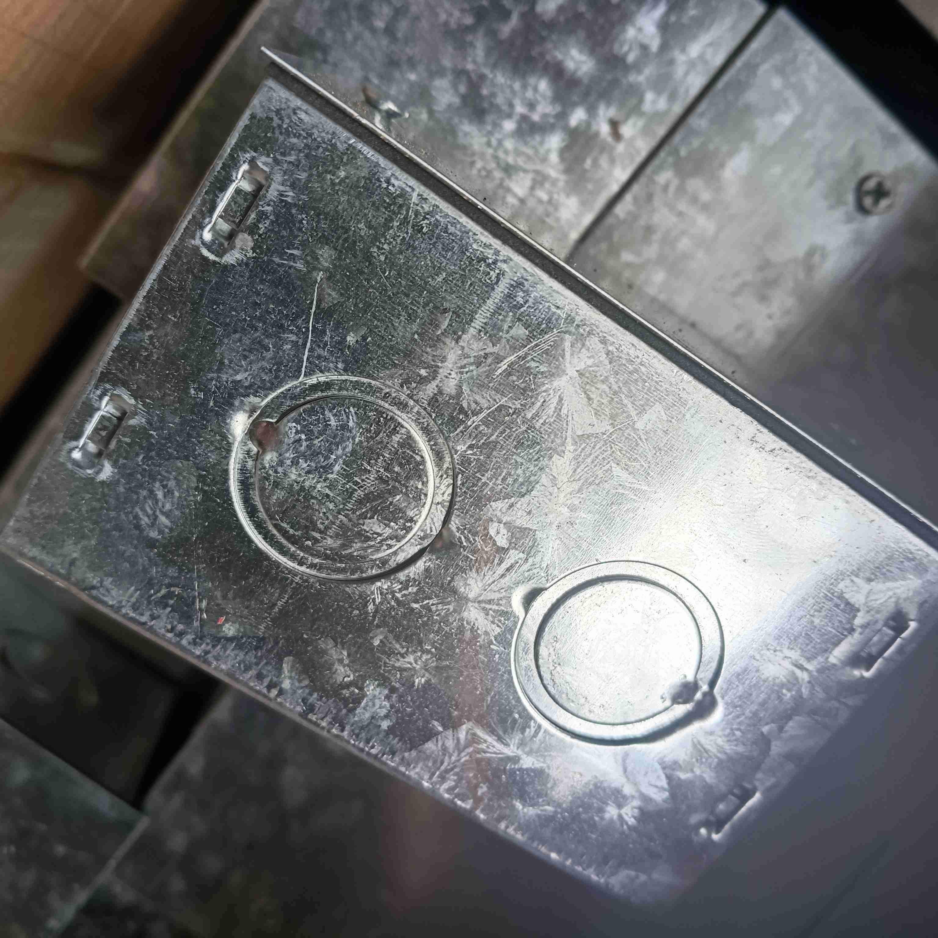 Caja metálica pregalvanizada - miniatura 2