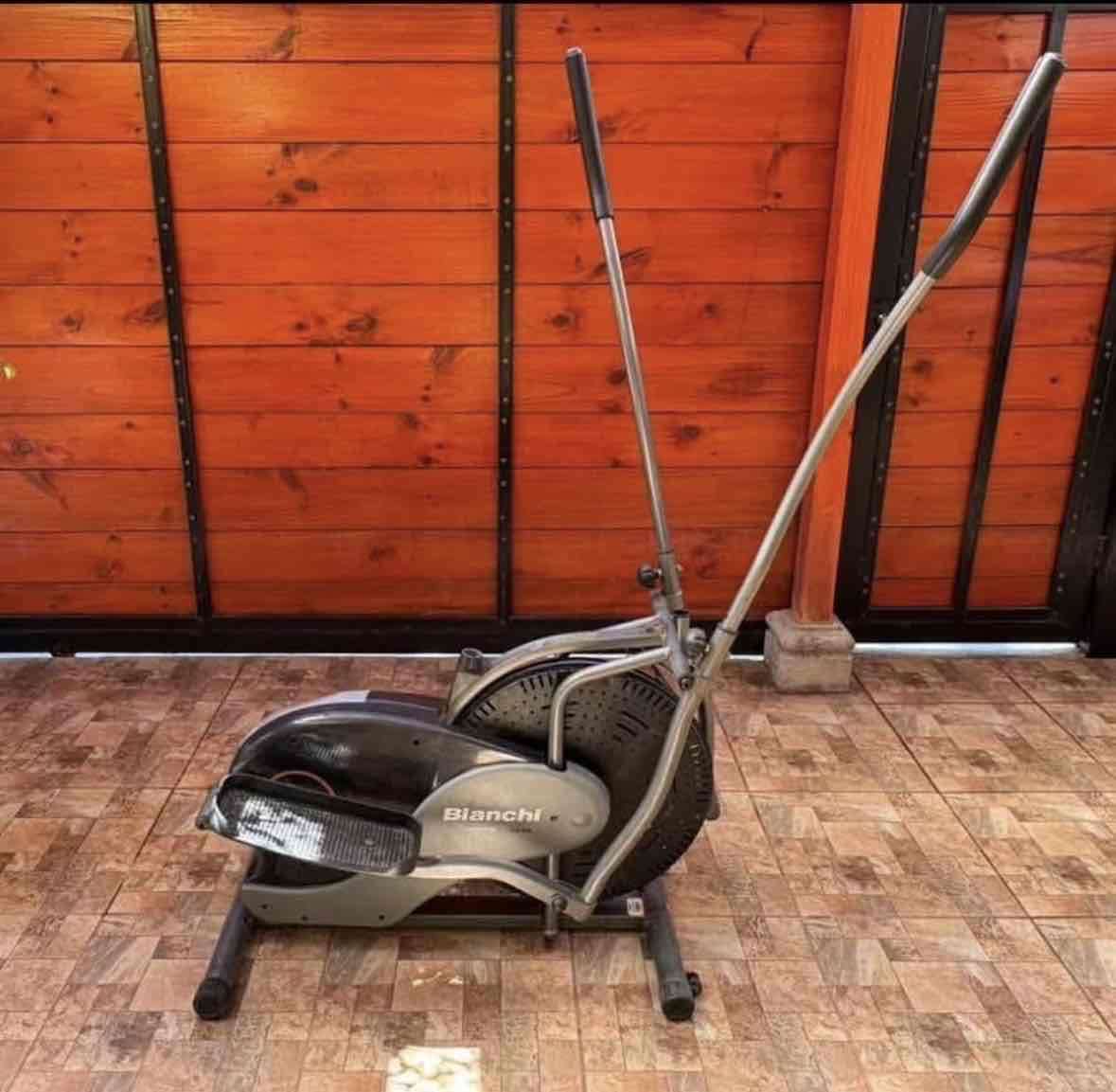 Eliptica Bianchi E-800 Buen Estado - 1