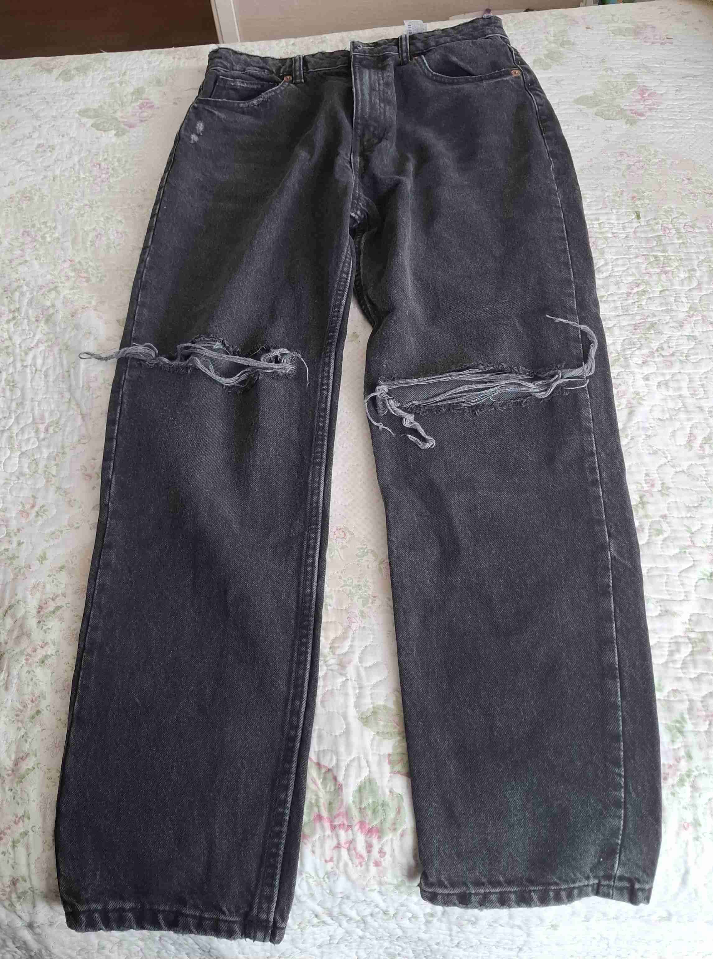 Jeans negros rasgados Zara talla 40 - 1