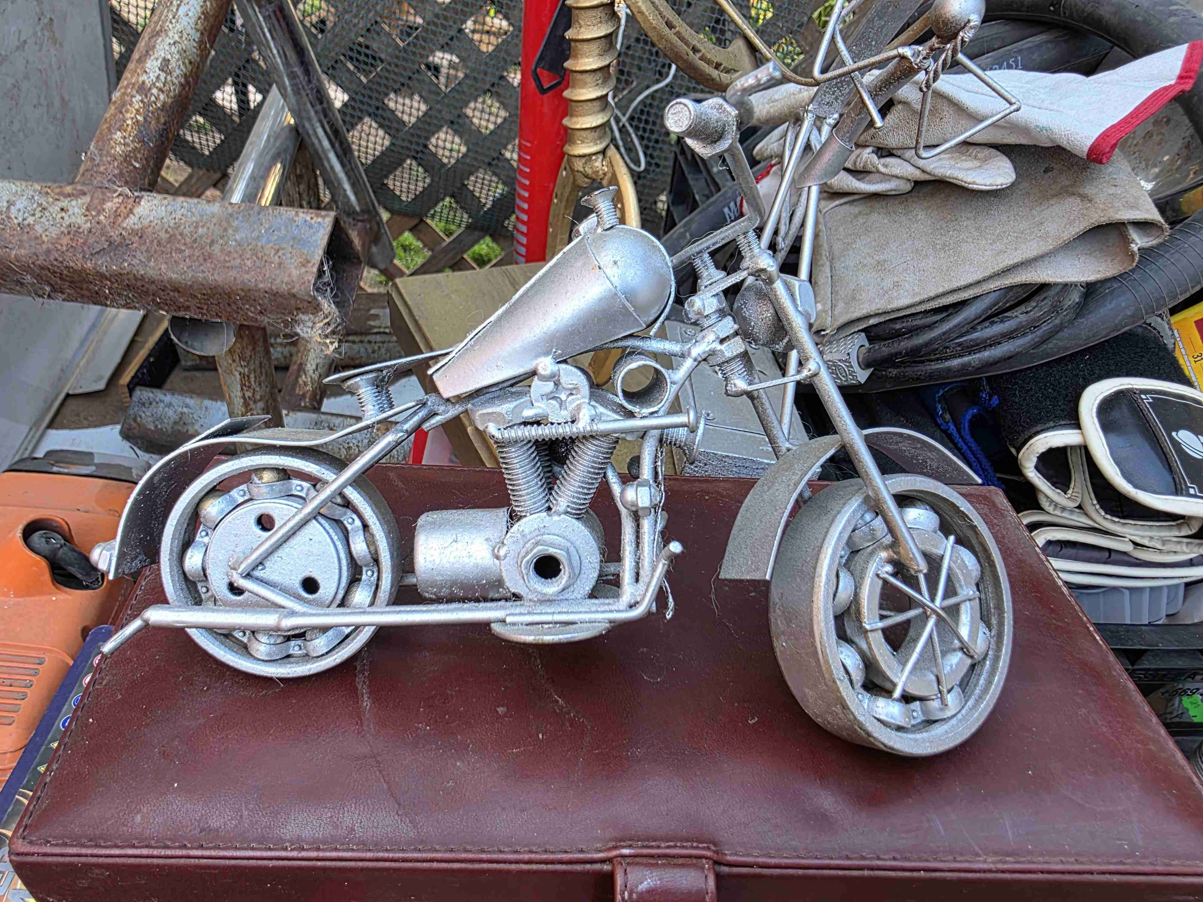 Modelo de moto metálica decorativa - 1