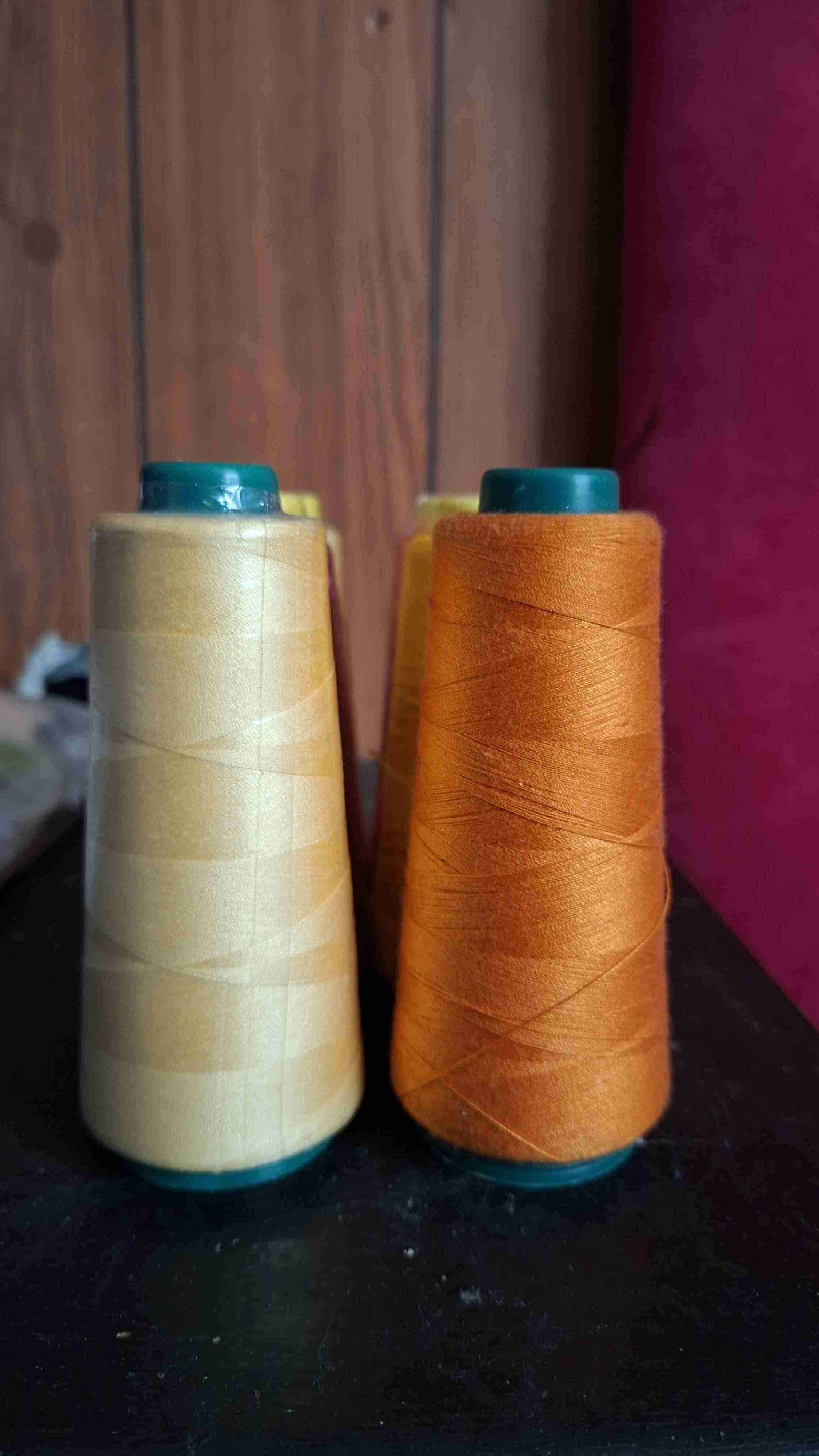 Conos de hilo para coser - miniatura 2