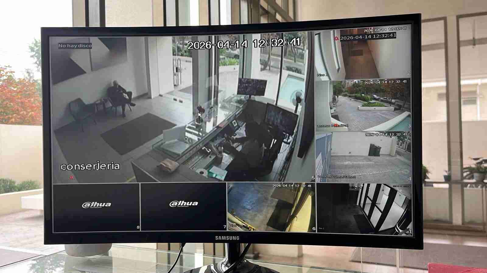 Monitor Samsung de seguridad - miniatura 1