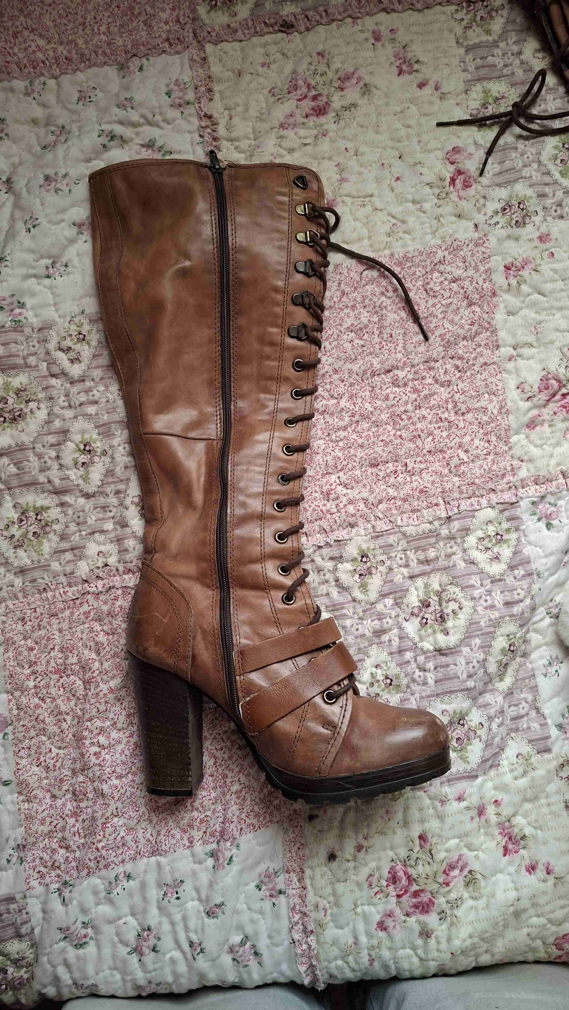 Bota alta cuero marrón con hebillas - miniatura 2