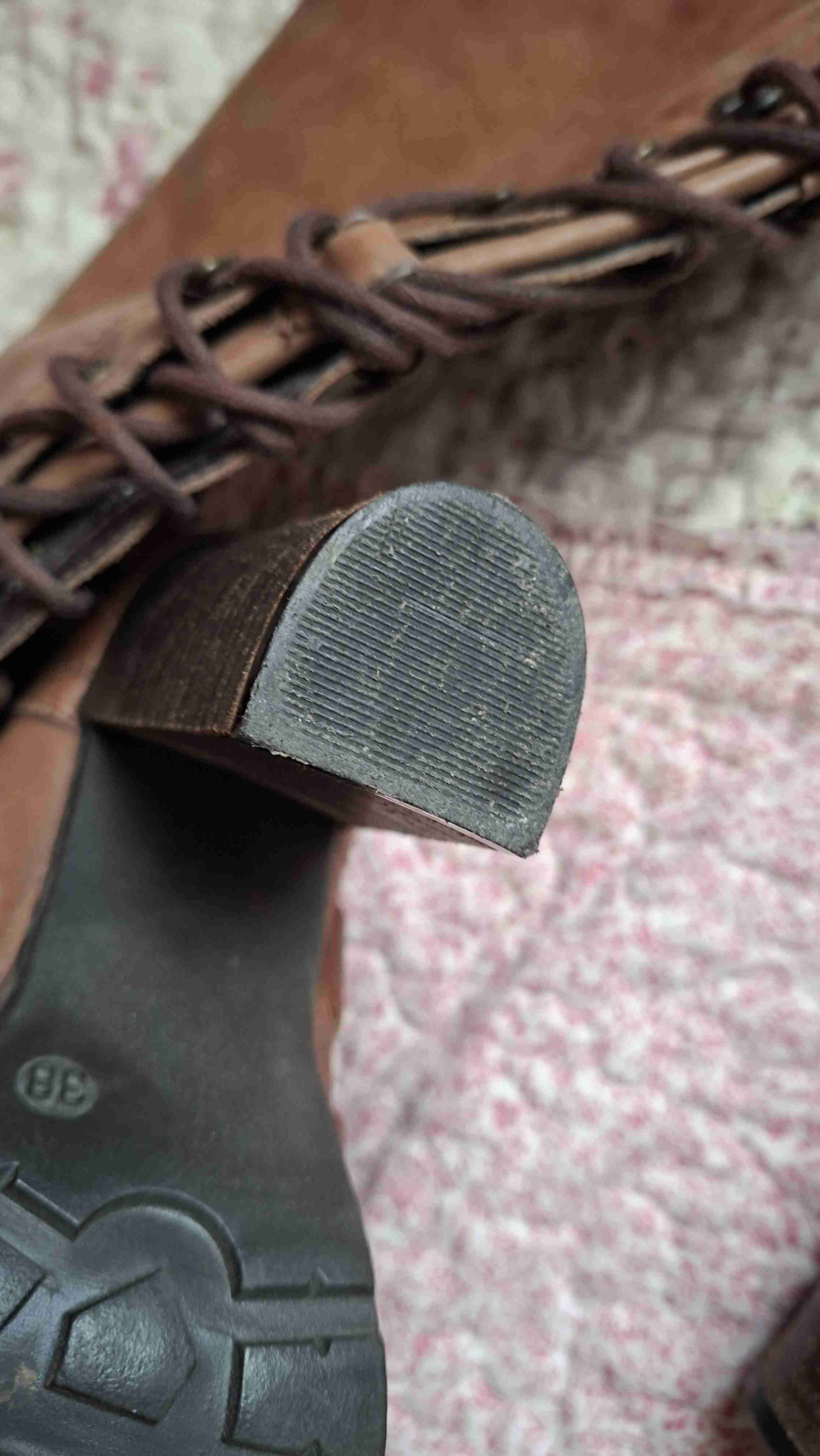 Bota alta cuero marrón con hebillas - miniatura 6