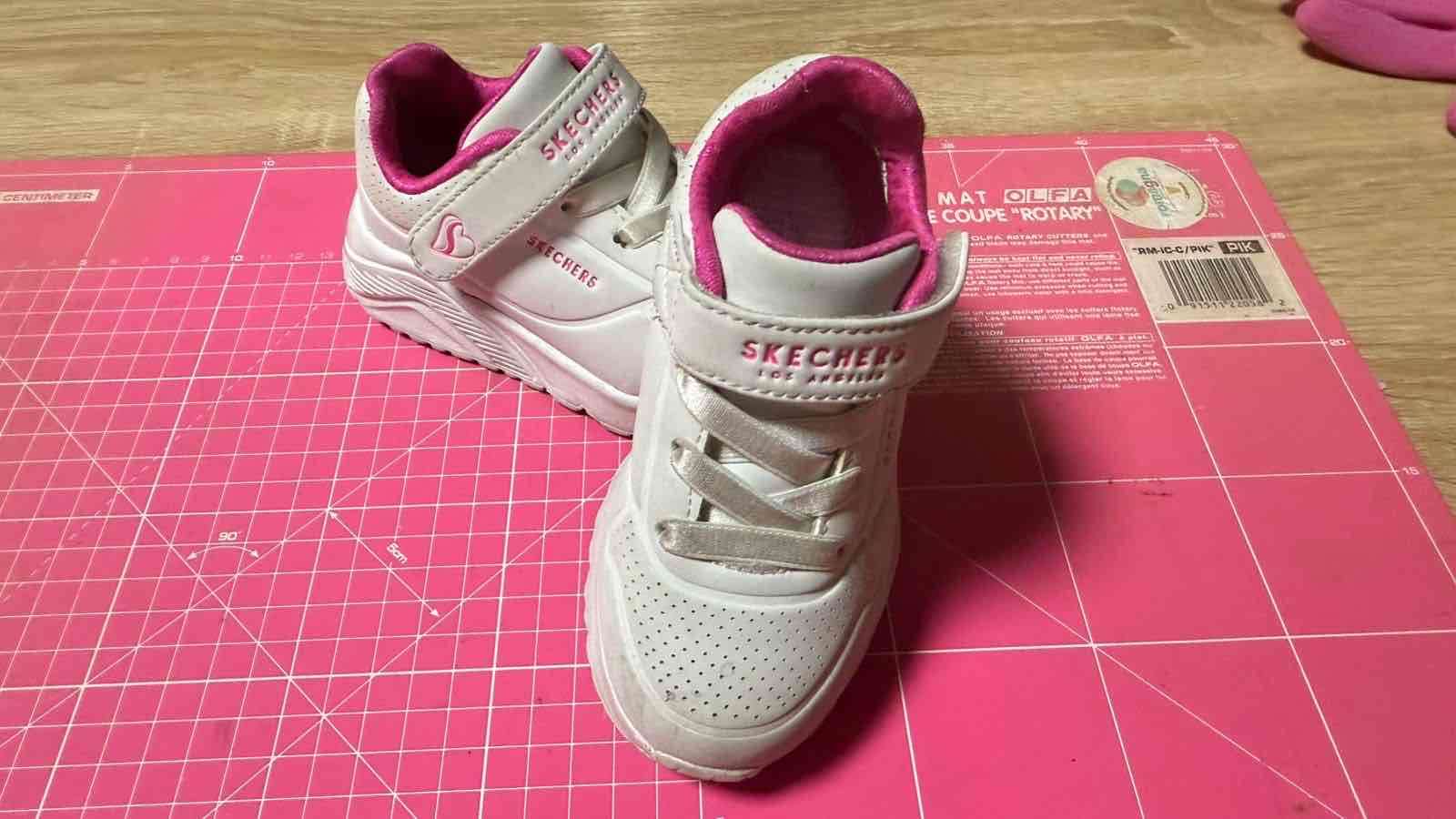 Zapatillas Skechers blancas para niña - miniatura 2