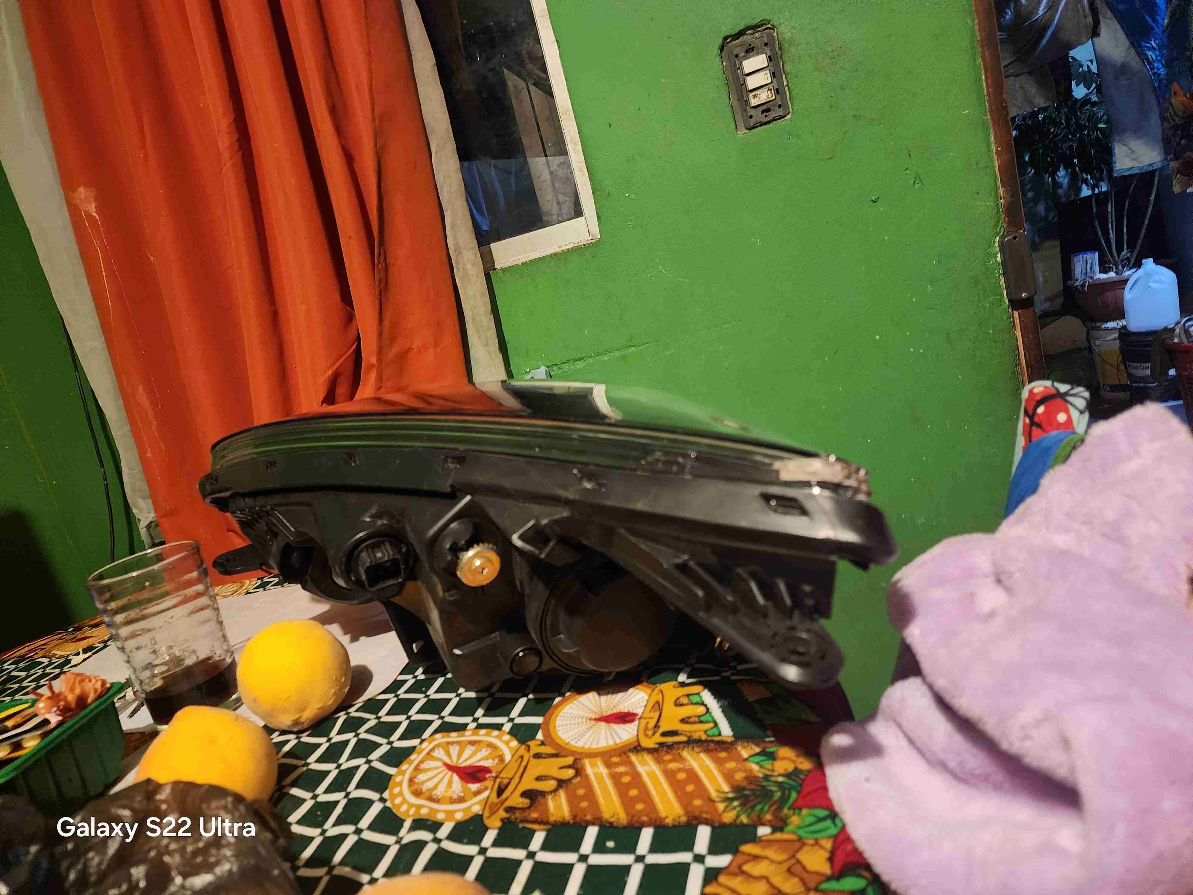 Faro delantero de auto - miniatura 2