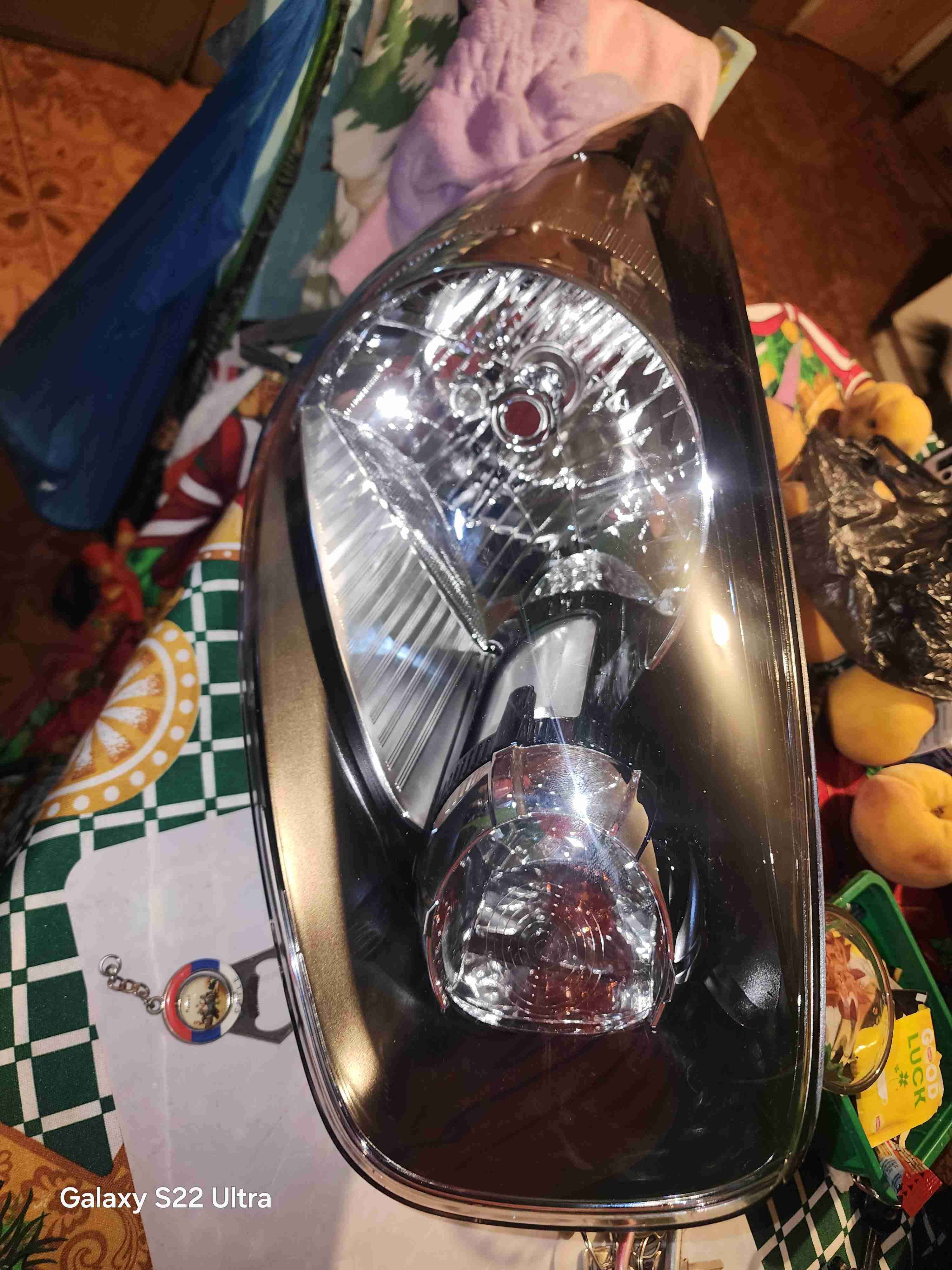 Faro delantero de auto - miniatura 3