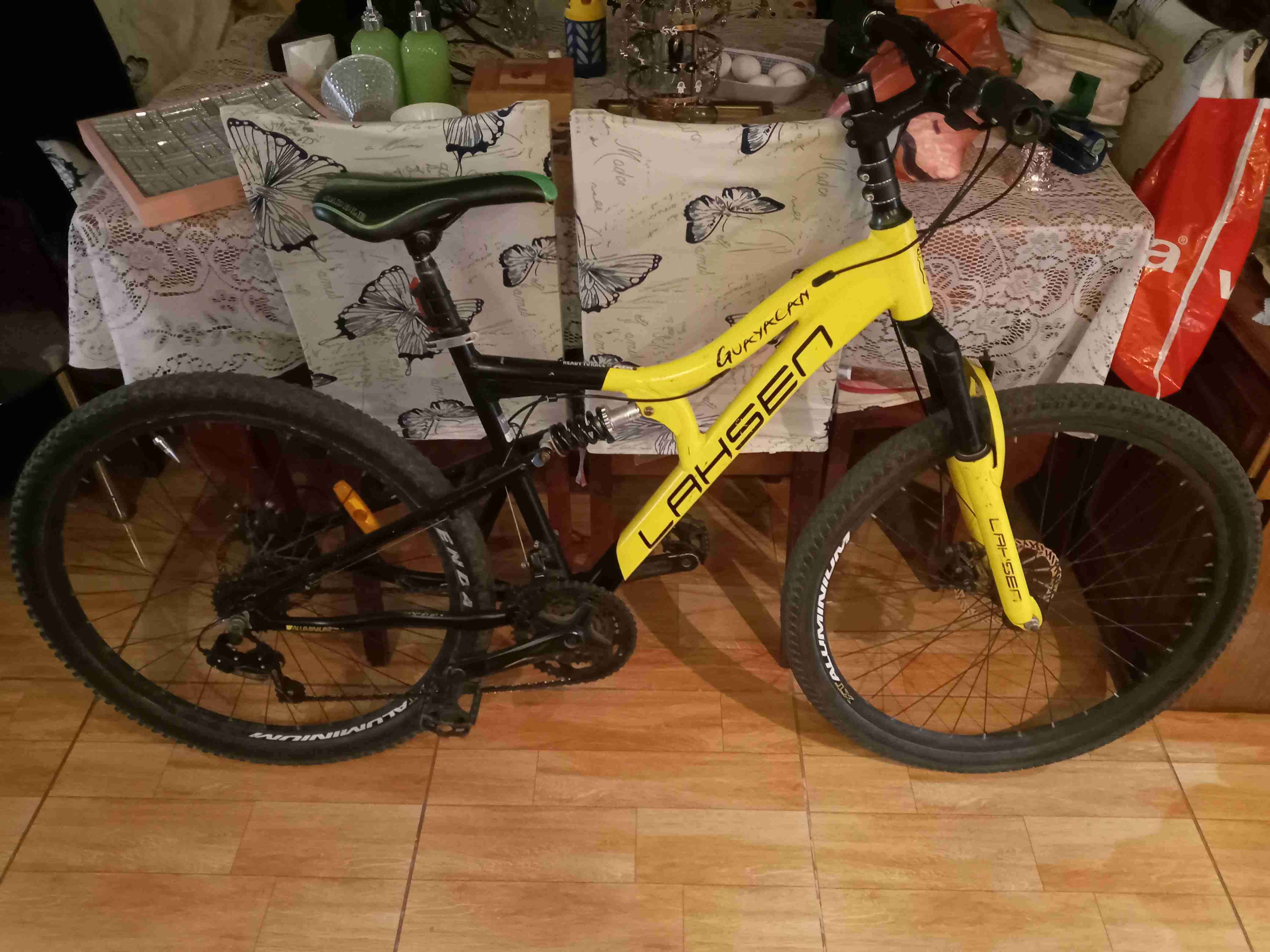 Bicicleta Lahsen amarilla y negra - miniatura 1