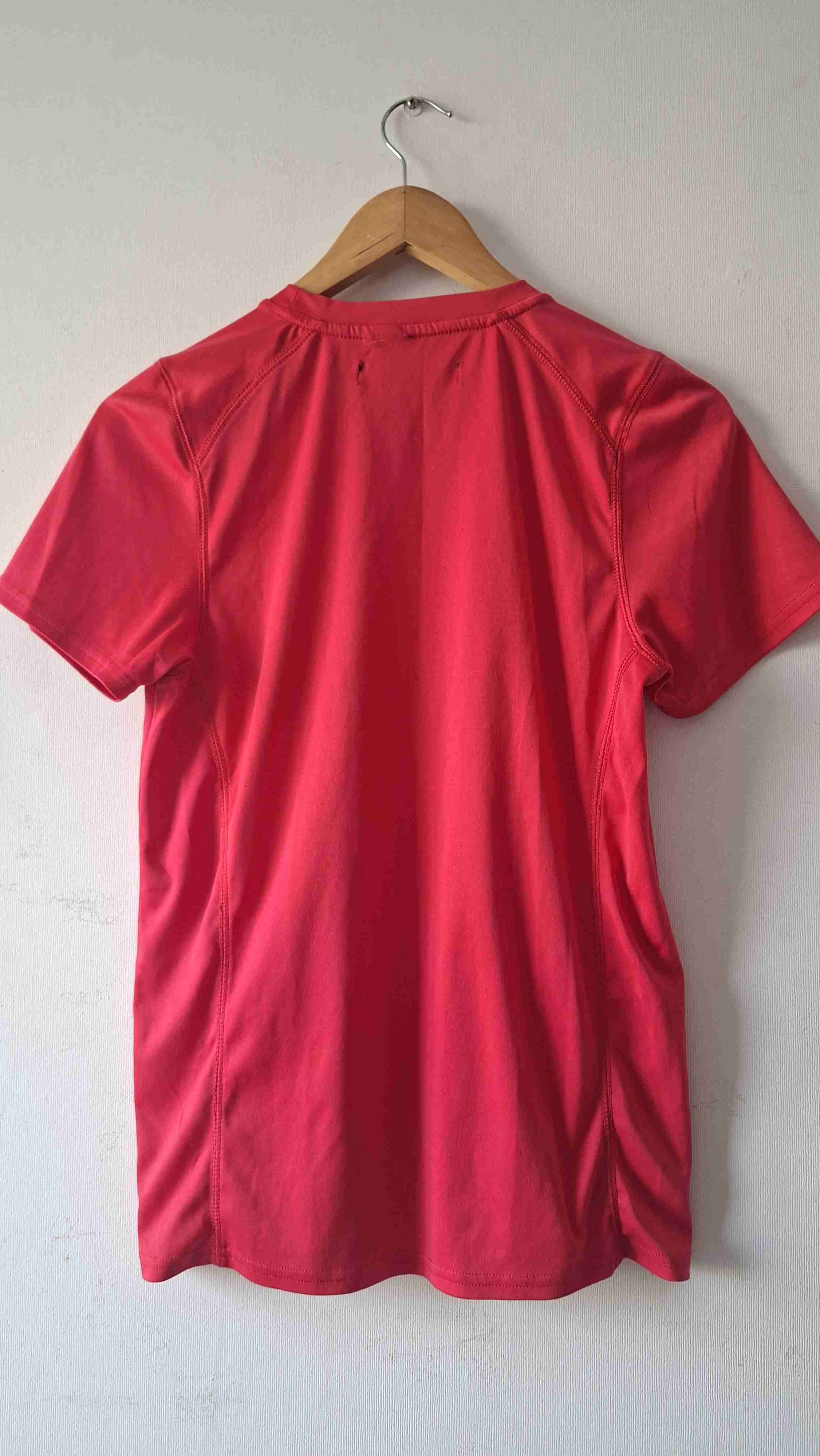Polera deportiva roja - miniatura 3