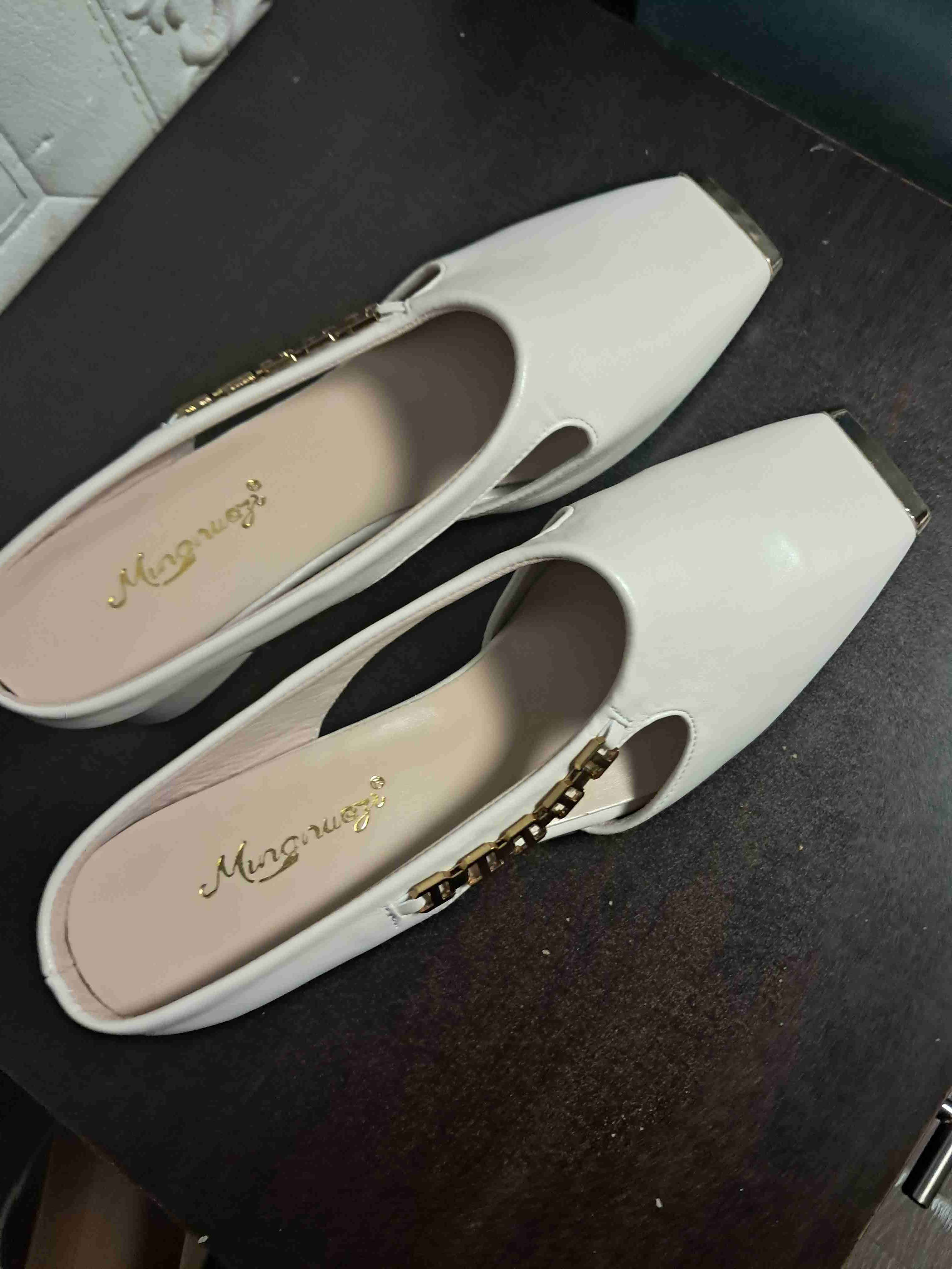 Zapatos beige con detalle dorado - miniatura 3