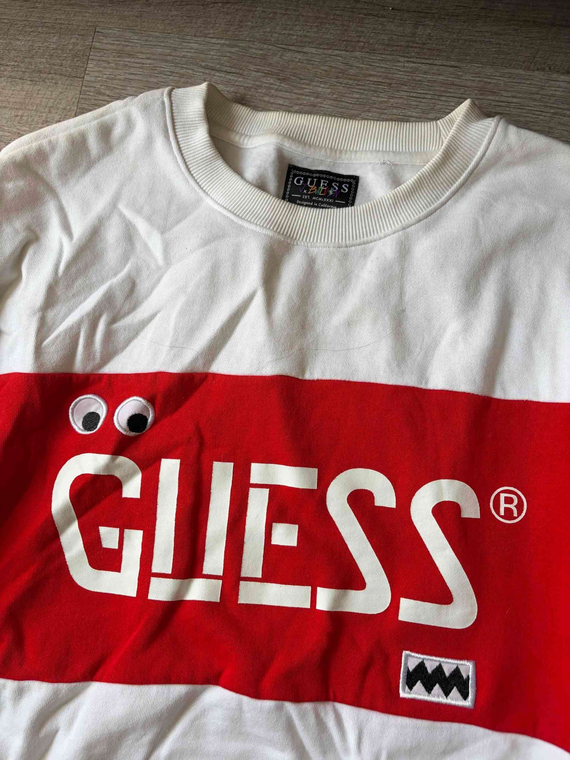 Polerón GUESS blanco y rojo edición JBalvin - miniatura 2