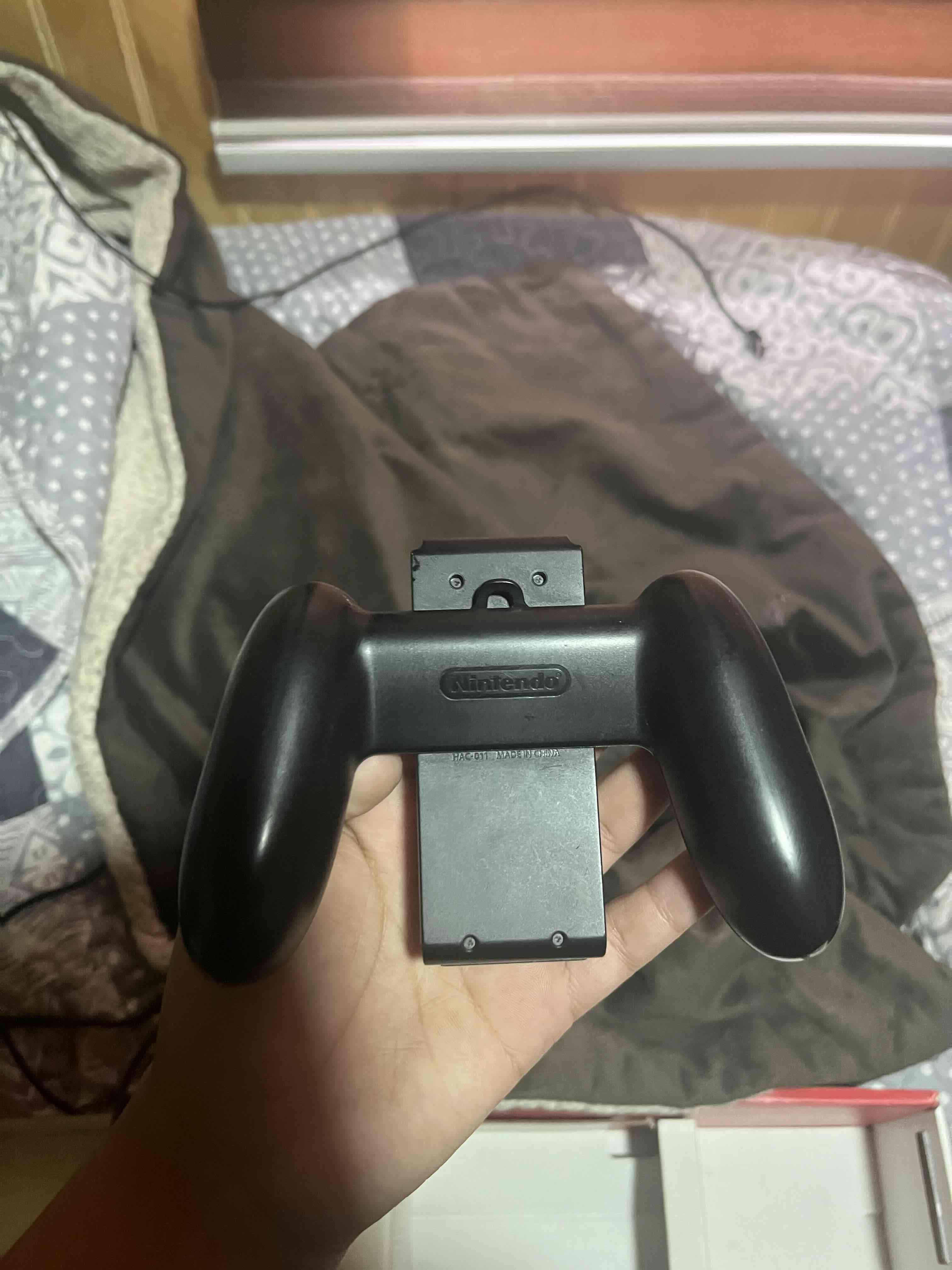 Nintendo Switch con Joy-Con - miniatura 4