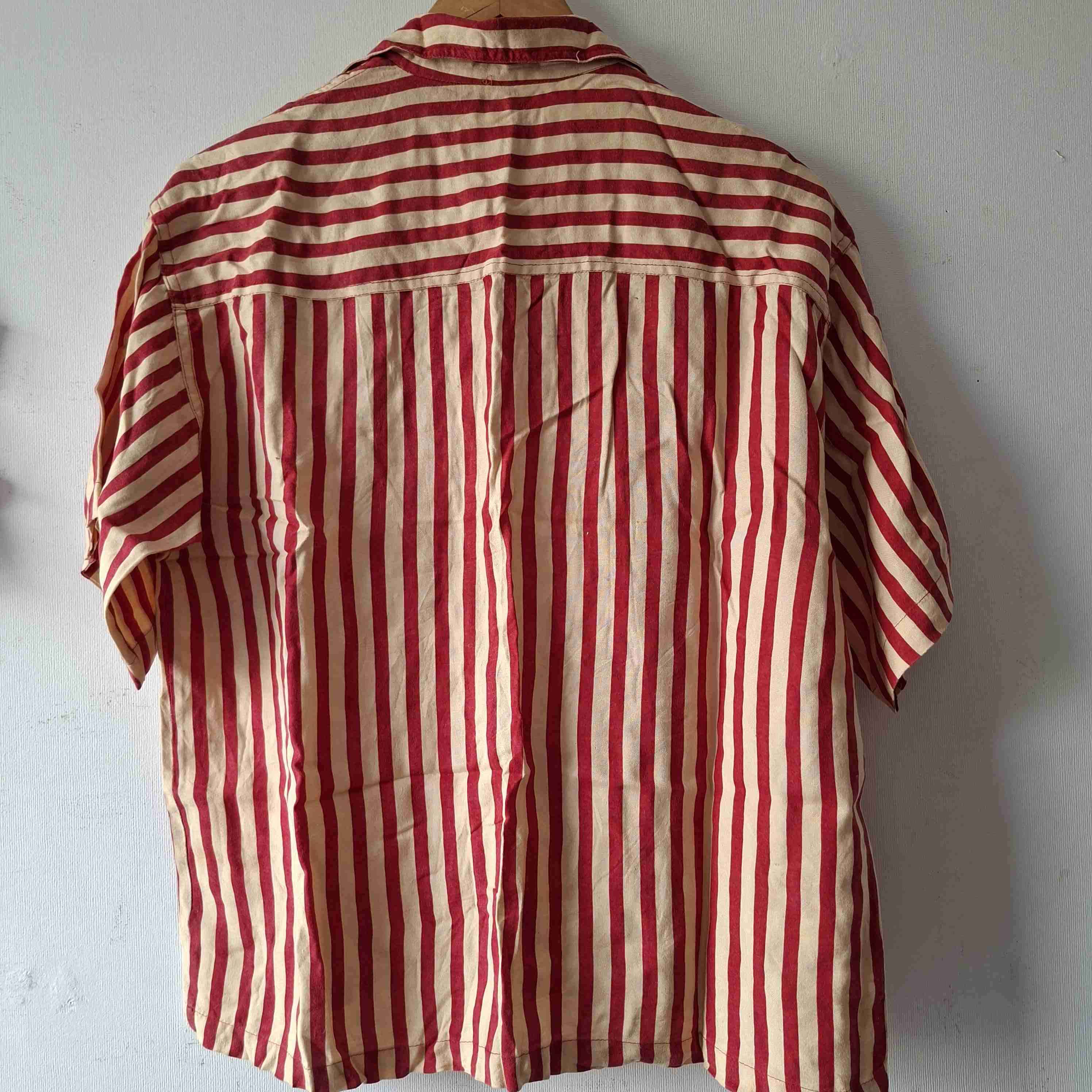 Camisa rayada rojo y beige - miniatura 3