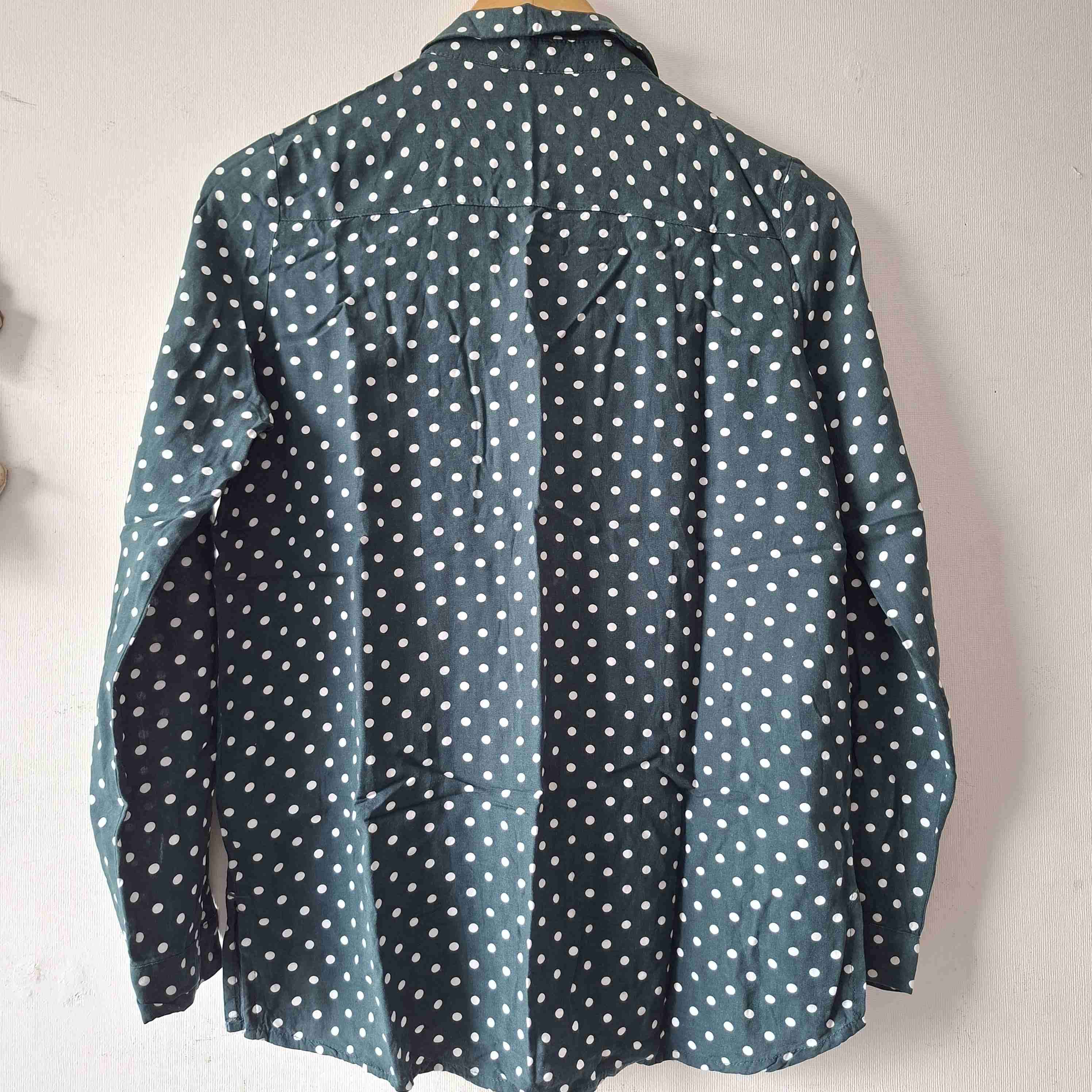 Camisa verde de lunares - miniatura 3