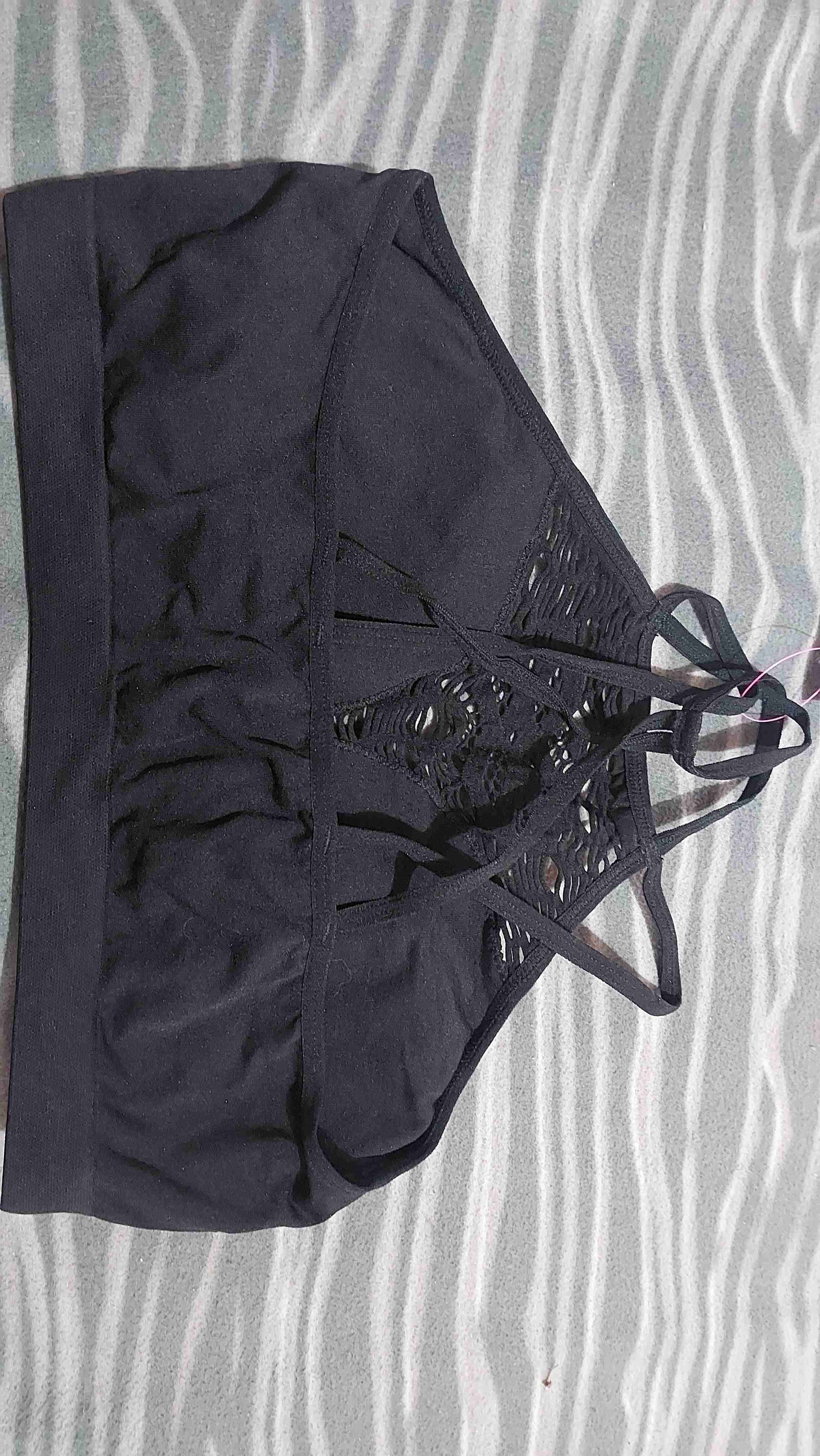 Top deportivo negro con encaje - miniatura 2