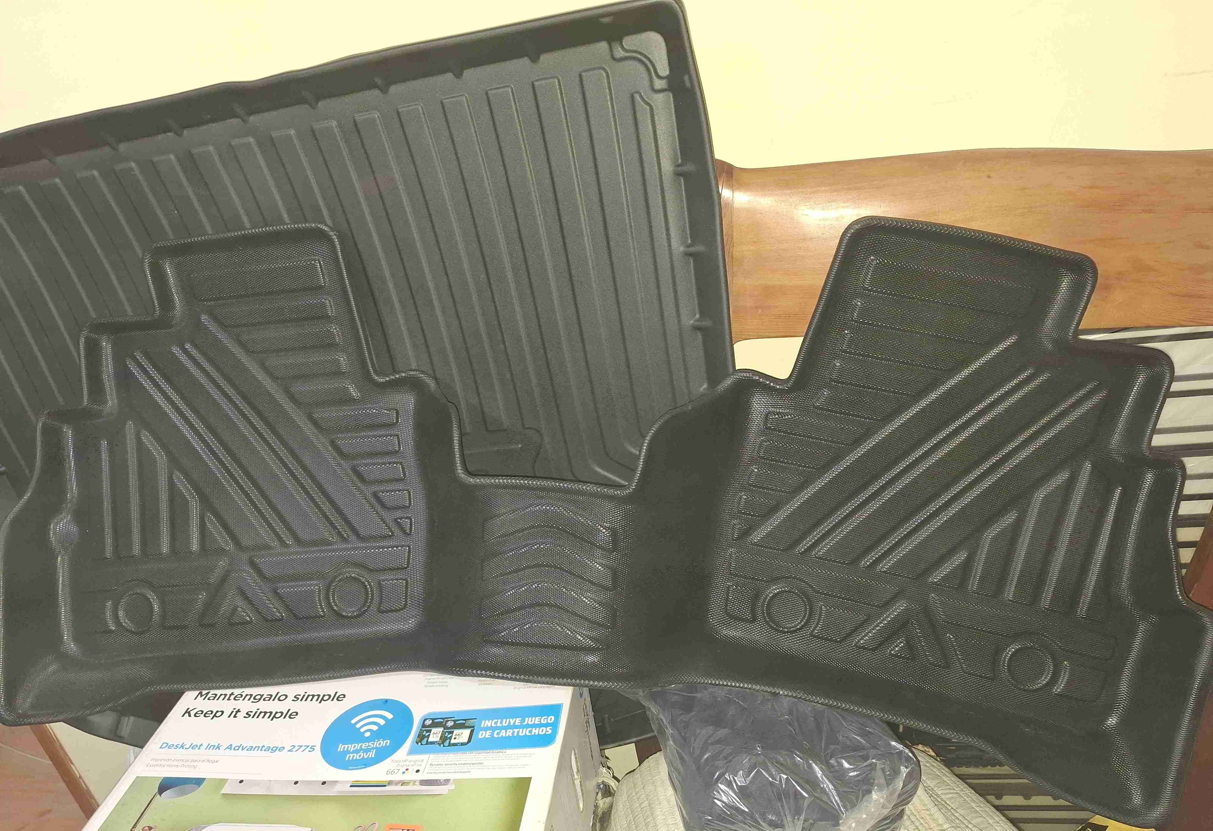 Alfombrillas de goma para auto - miniatura 1