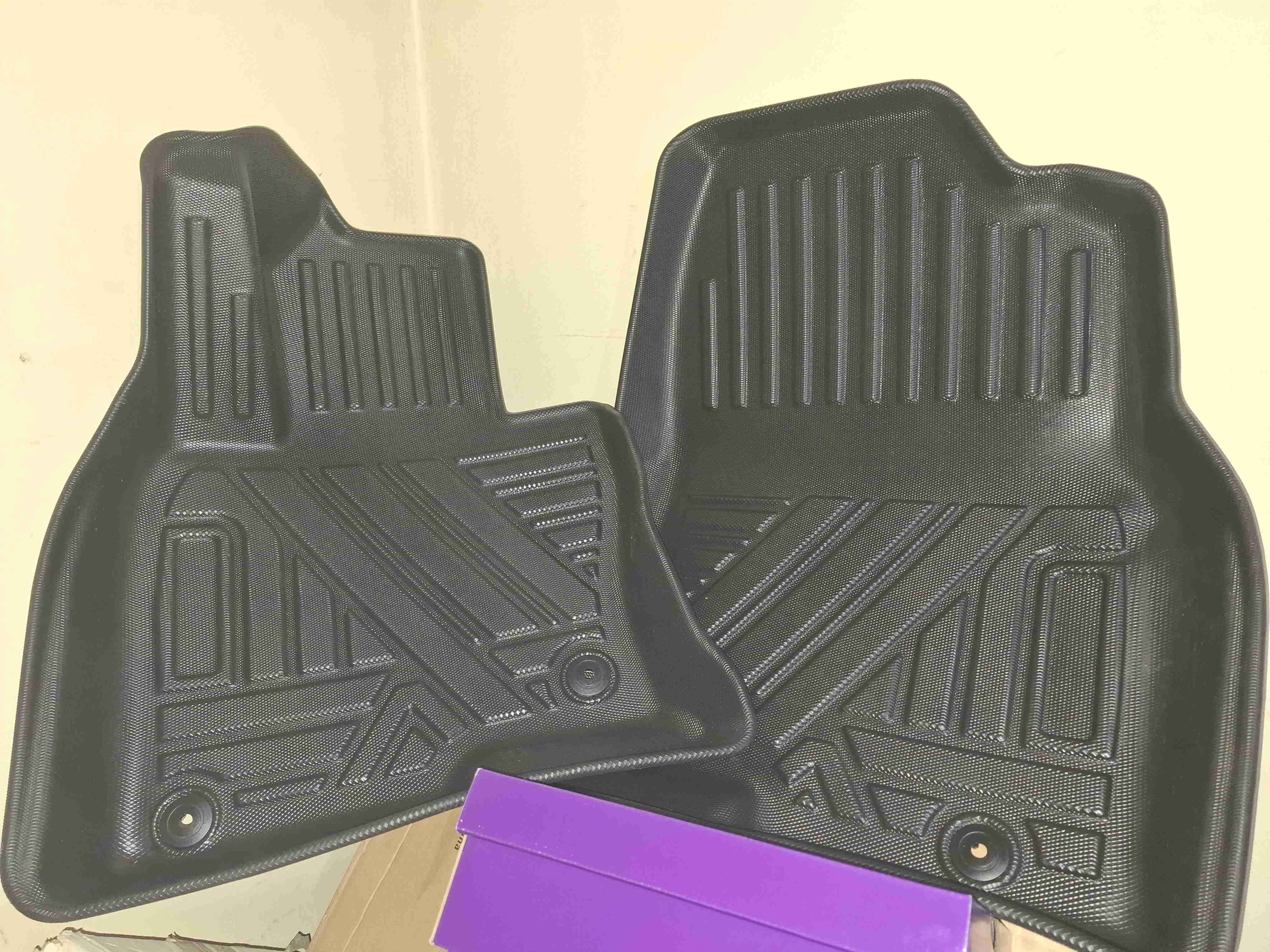 Alfombrillas de goma para auto - miniatura 2