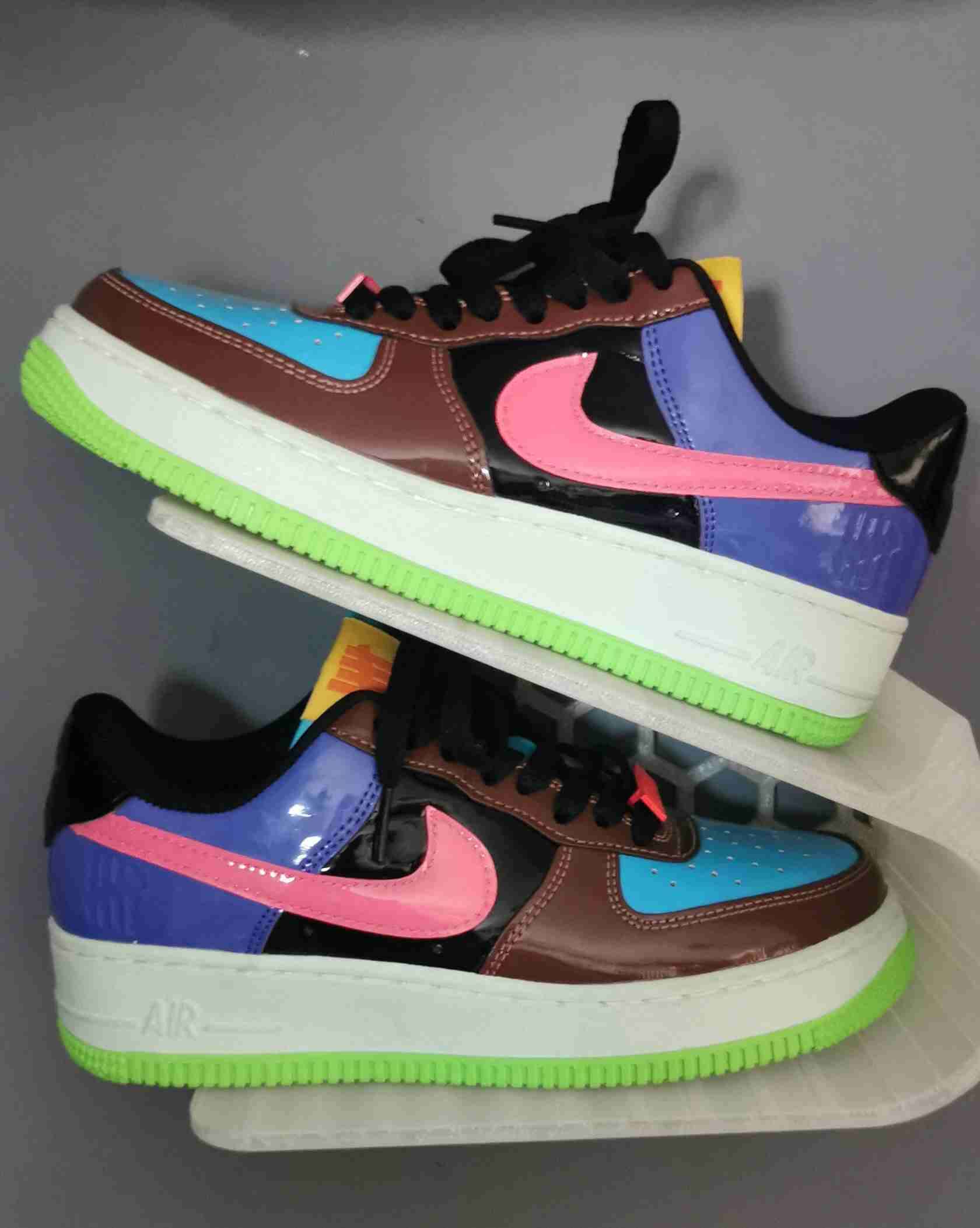 Zapatillas Nike  multicolor con diseño moderno - miniatura 4