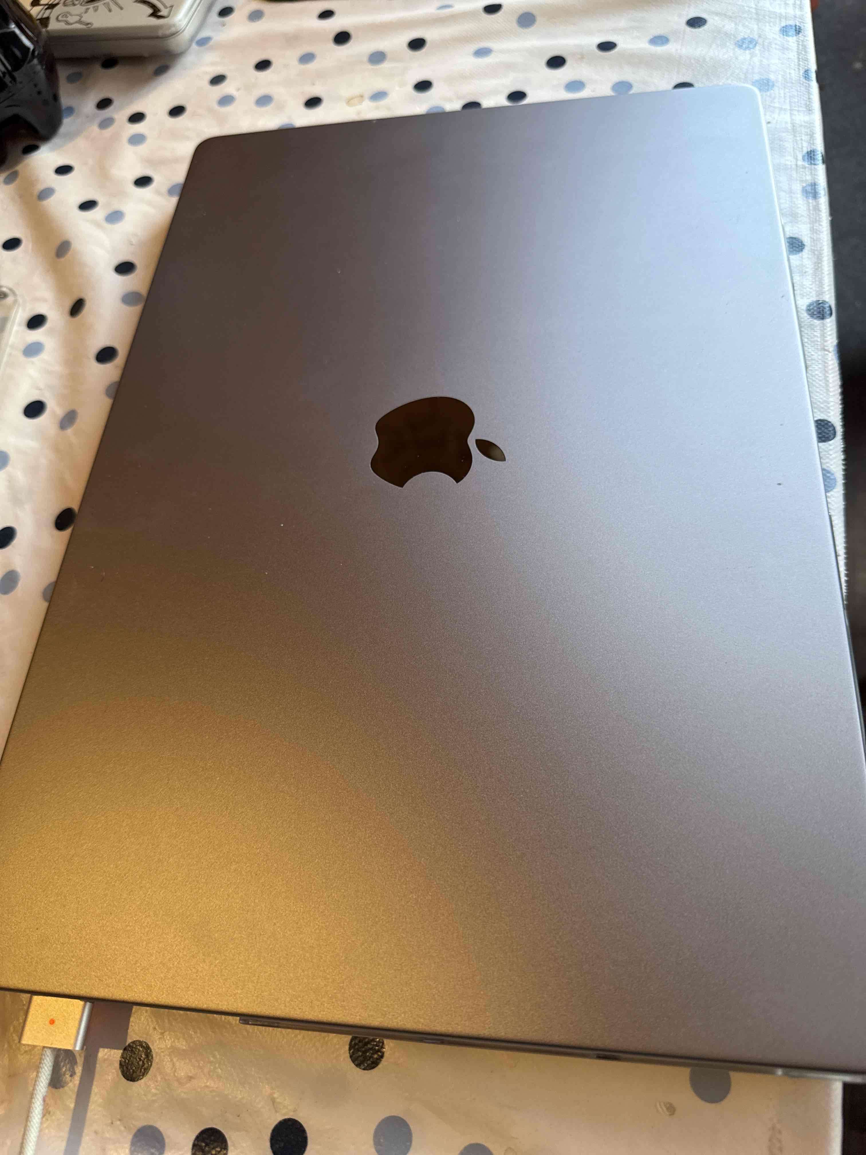 MacBook Pro 16 pulgadas 2021 - miniatura 3