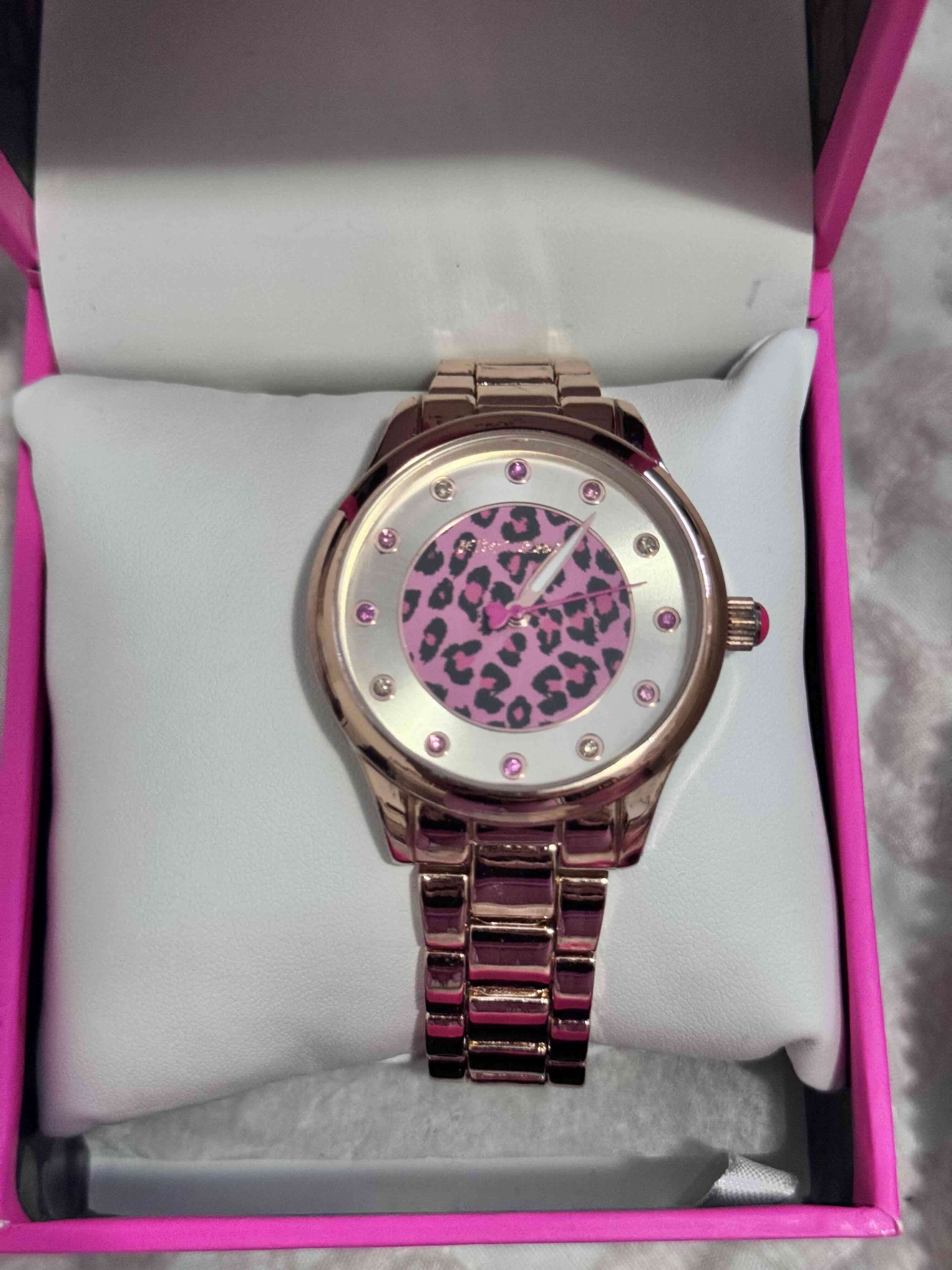 Reloj metálico diseño leopardo Betsey Johnson - 1