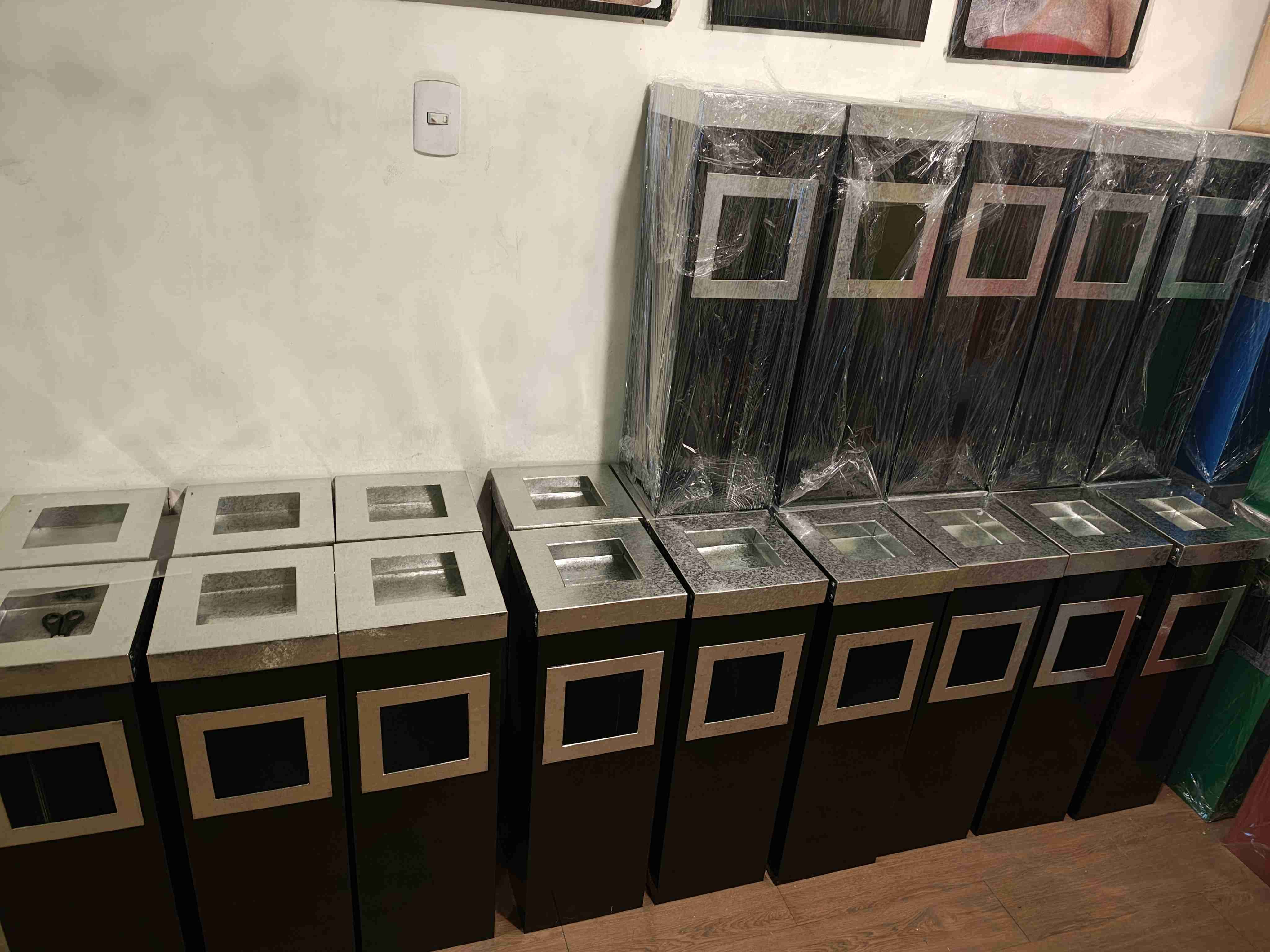 BASURERO MAS CENICEROS DE EXTERIOR - 2