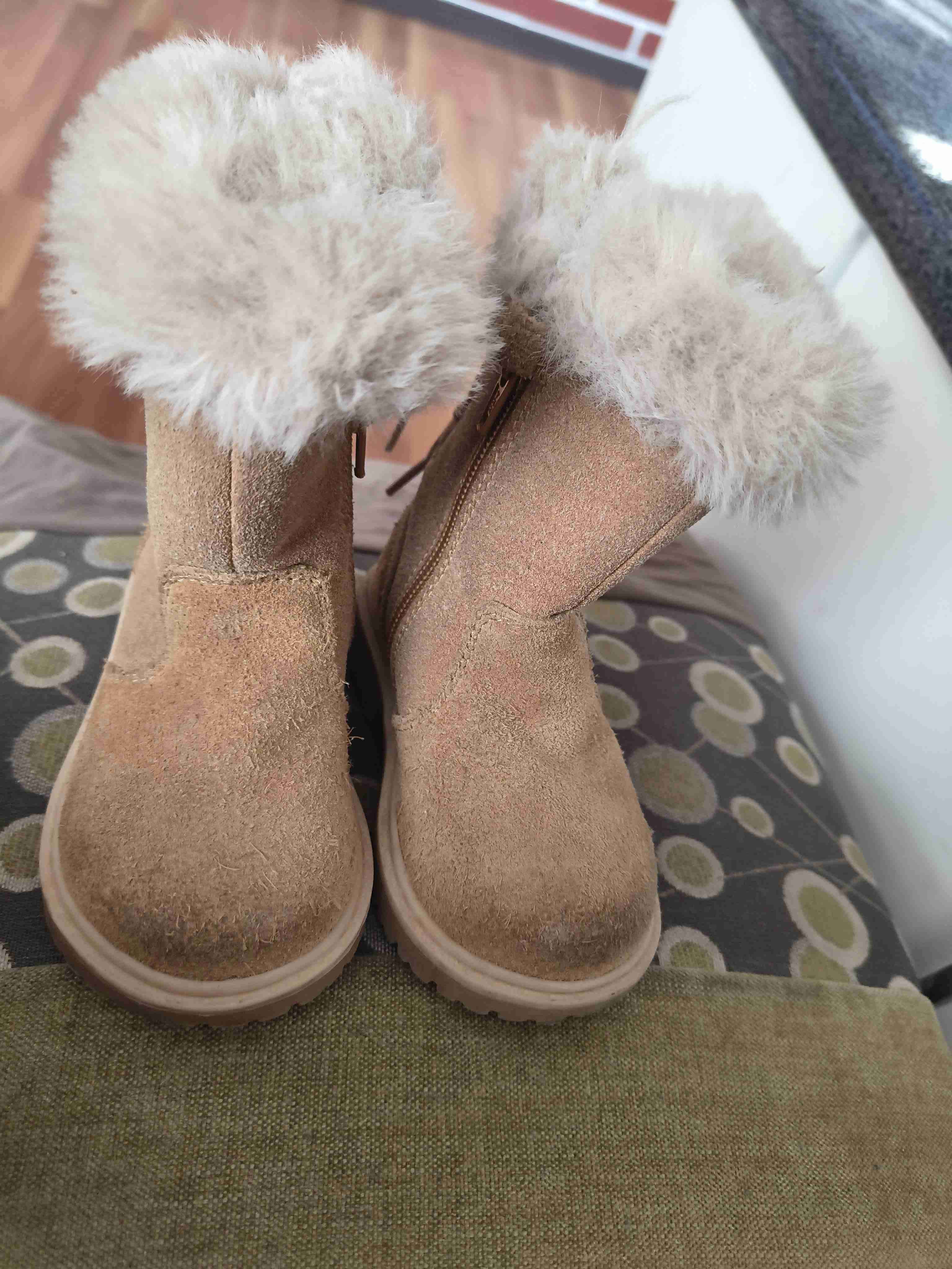 Botas beige con forro de pelo - 1