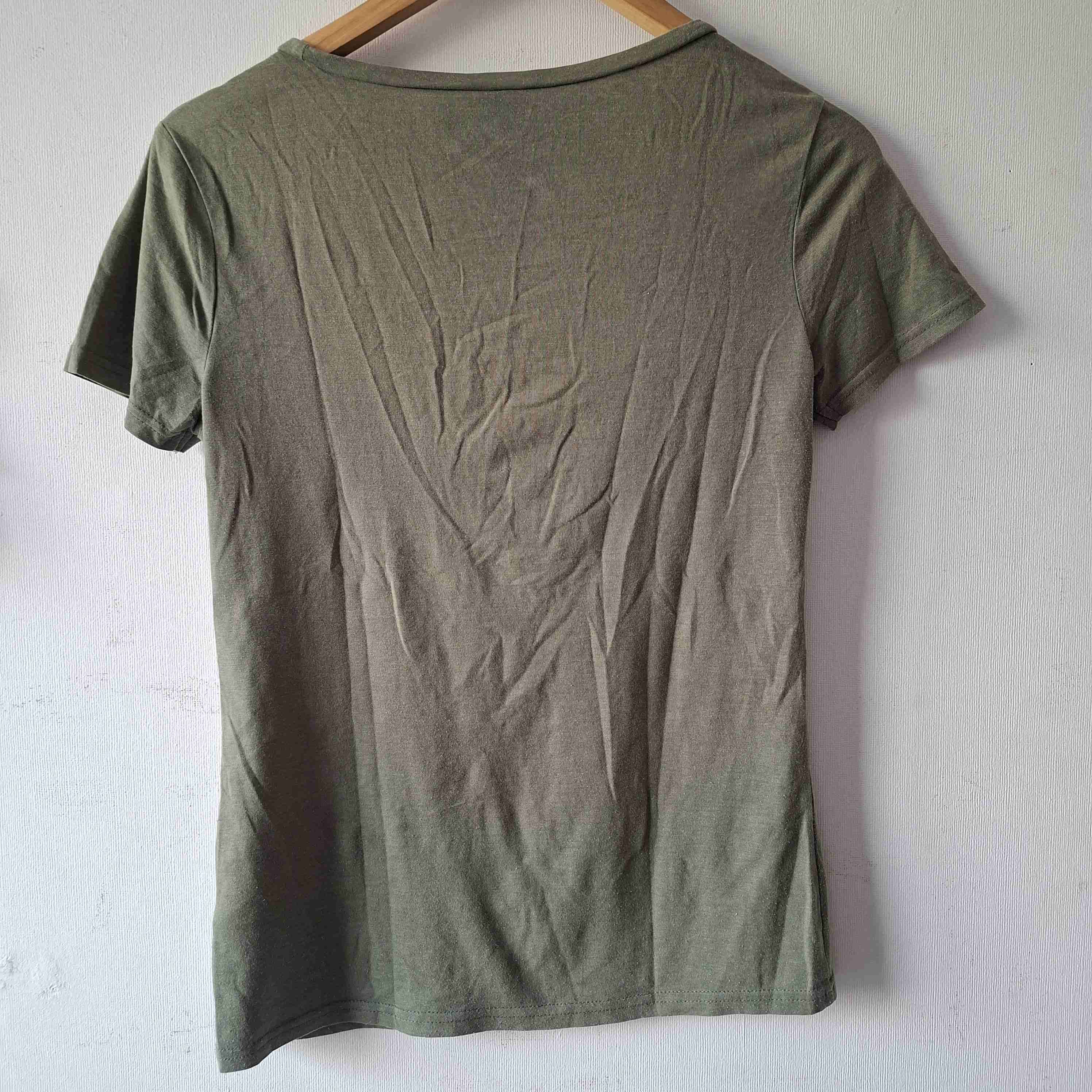 Polera verde H&M básica - miniatura 3