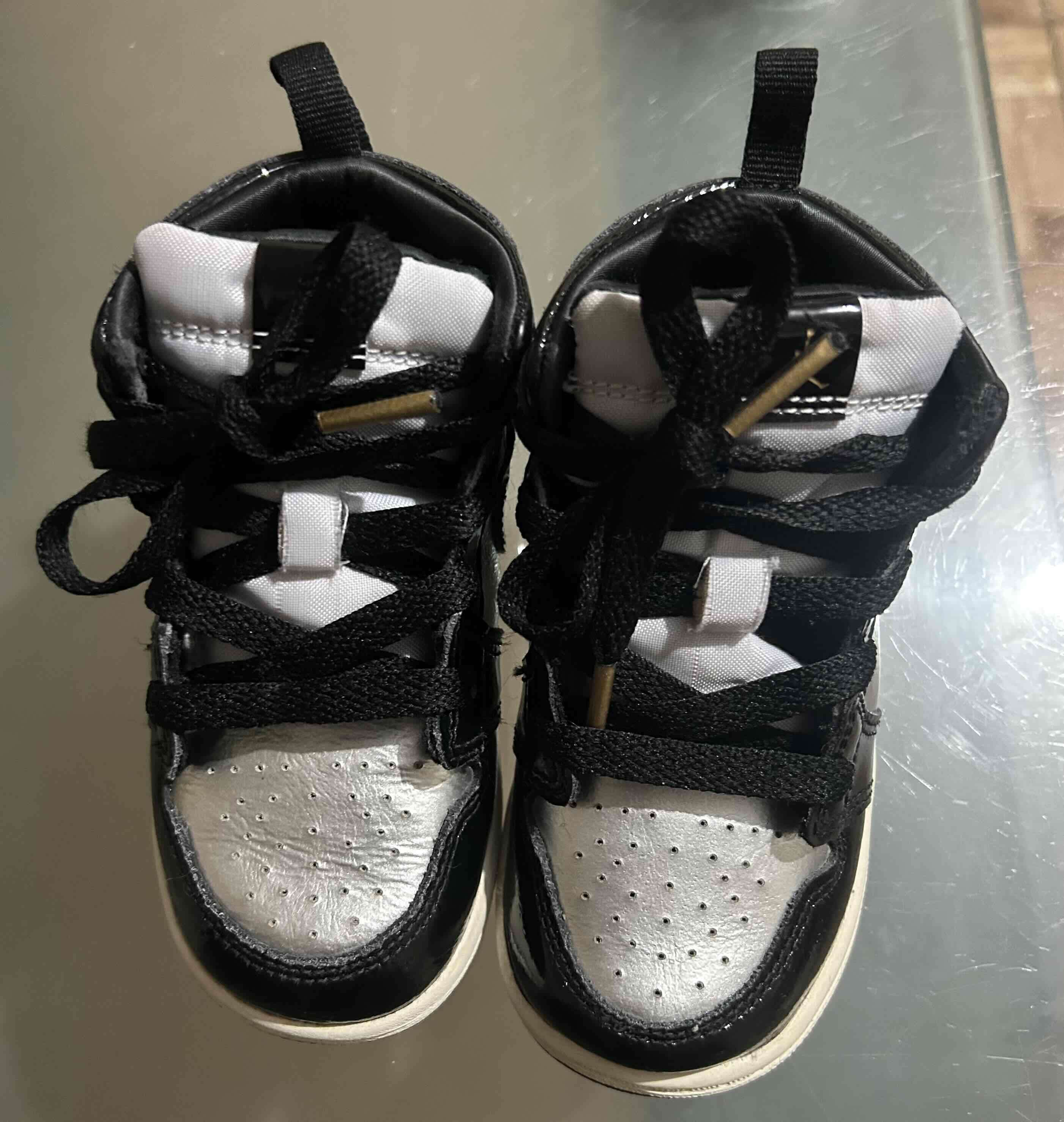 Zapatillas negras para niño - miniatura 4