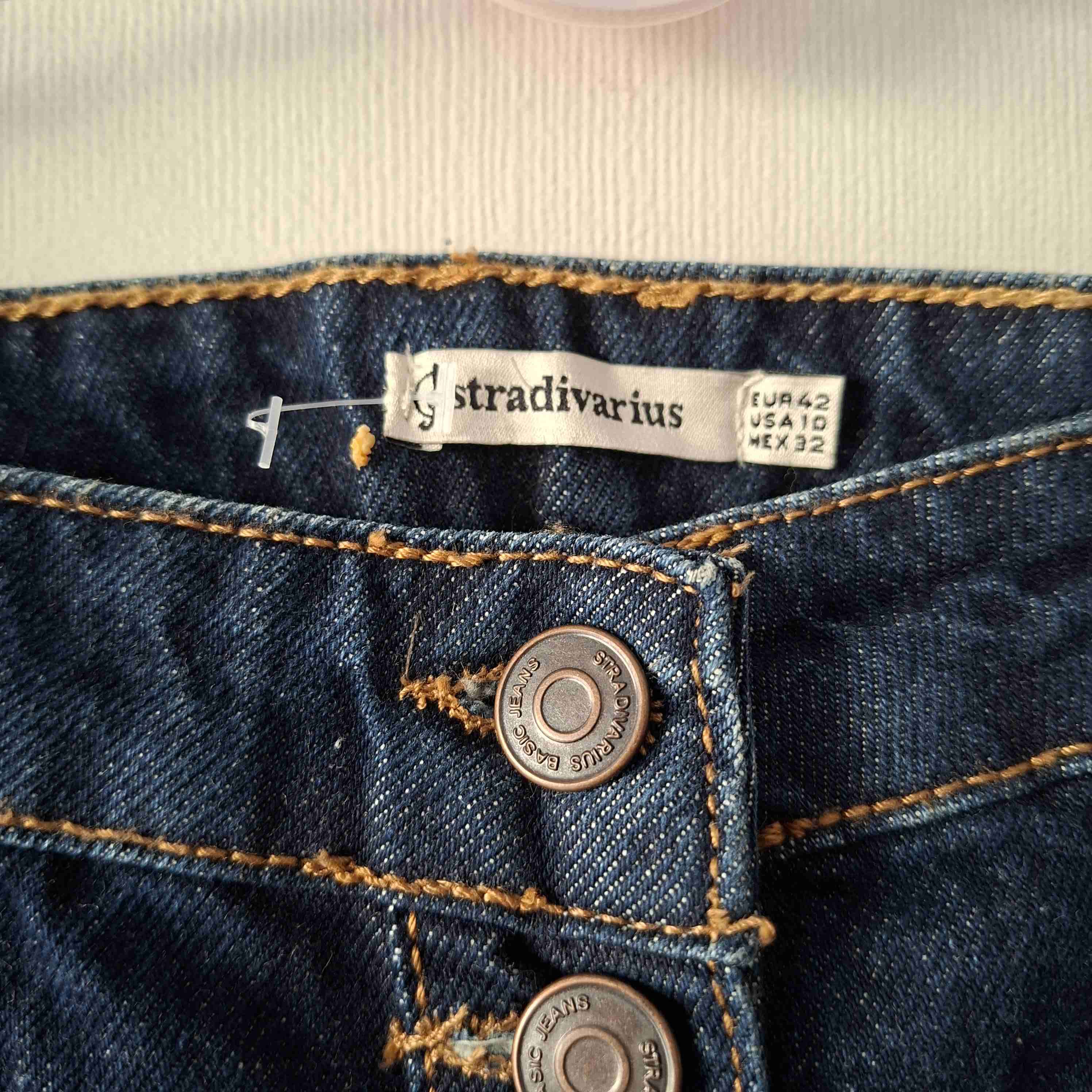 Falda de mezclilla con botones - miniatura 2