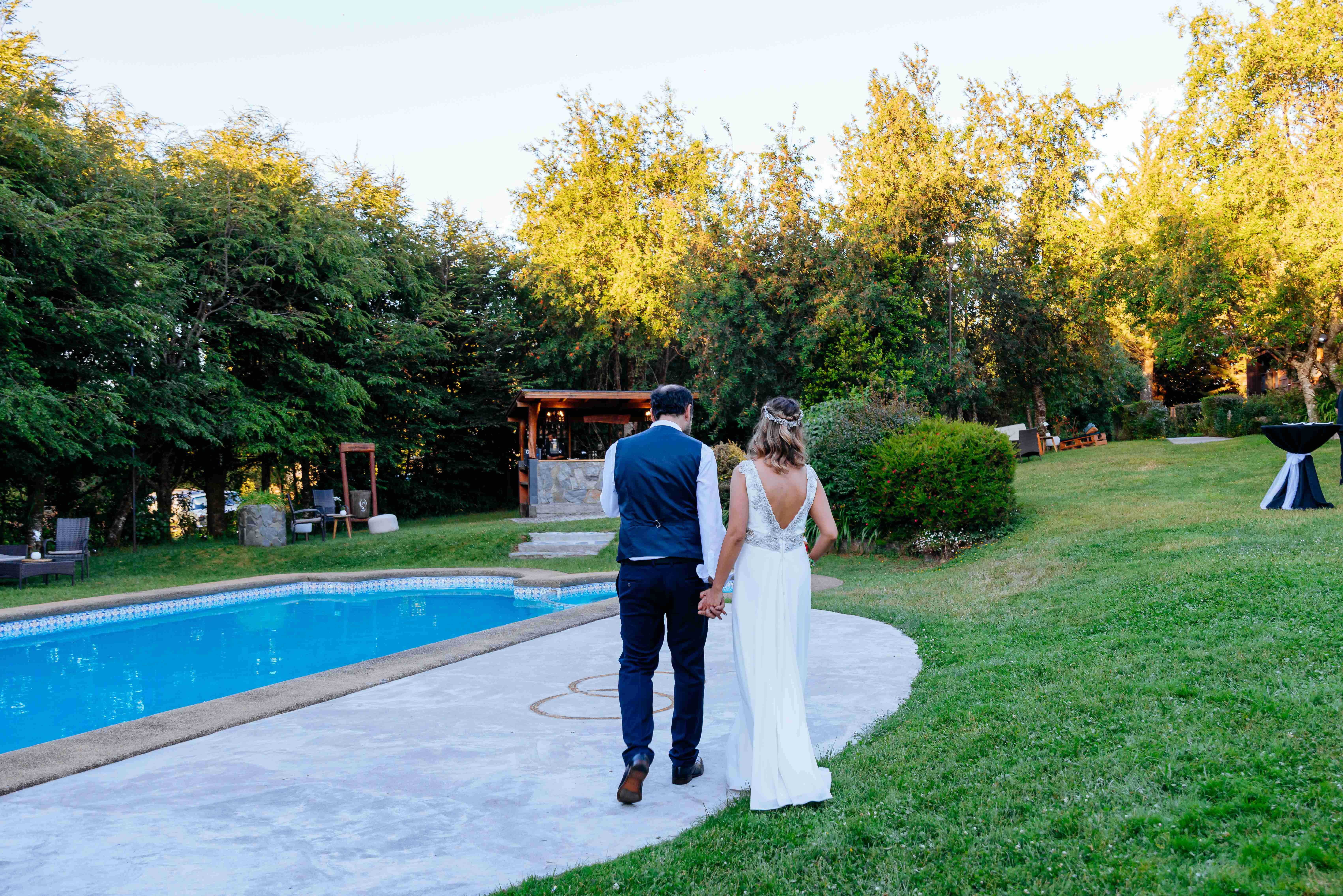 Vestido de novia usado más zapatos - 3