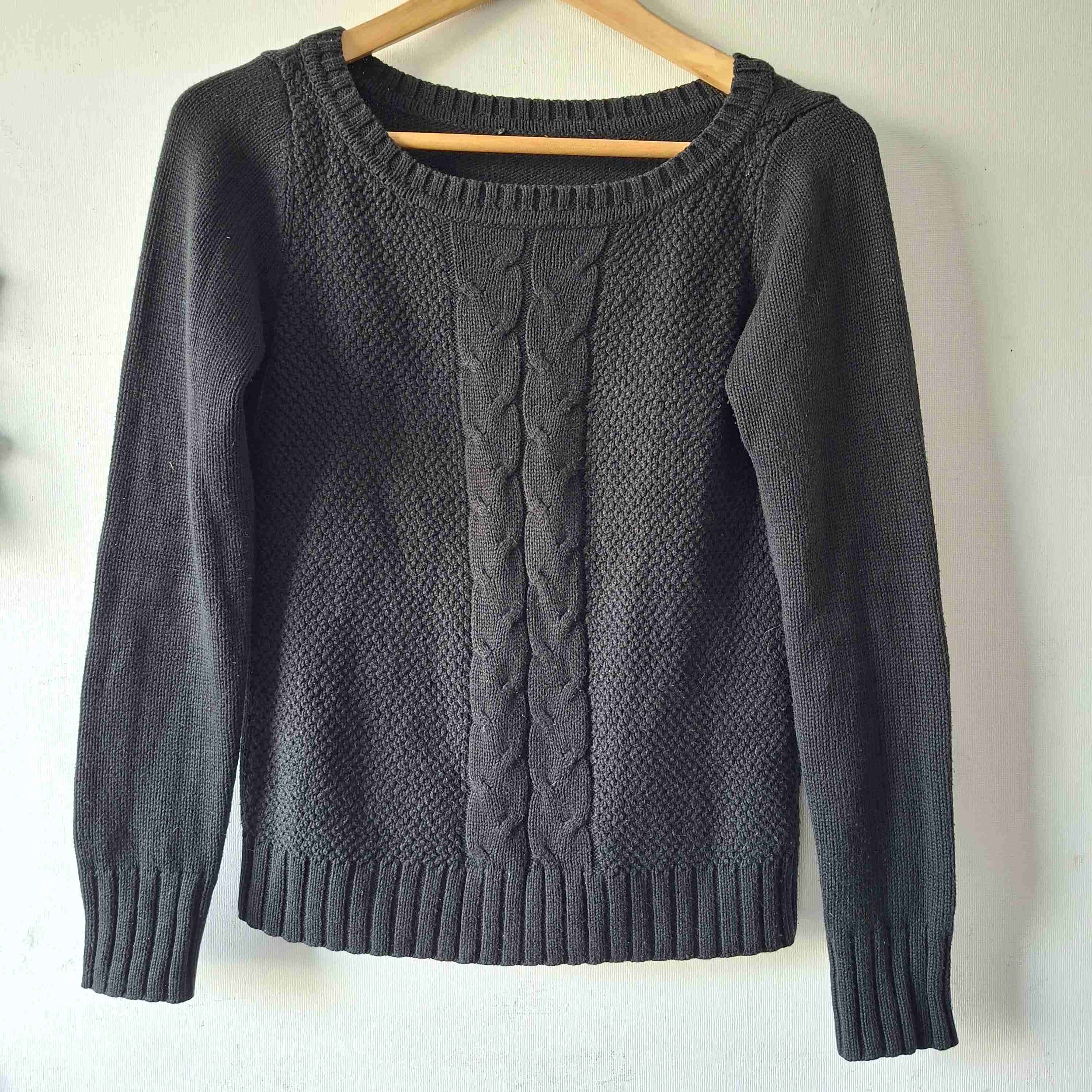 Suéter negro trenzado - miniatura 1