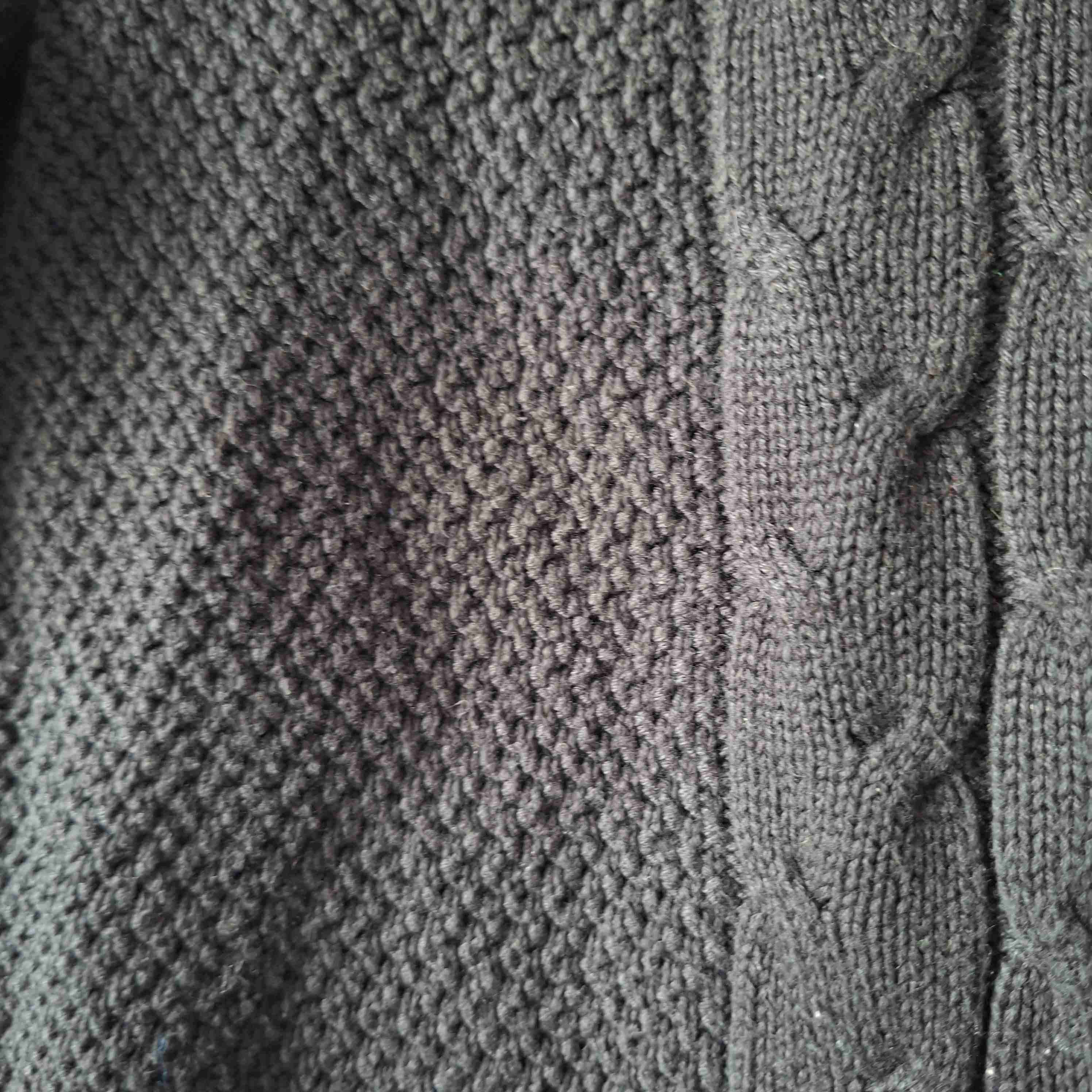 Suéter negro trenzado - miniatura 3