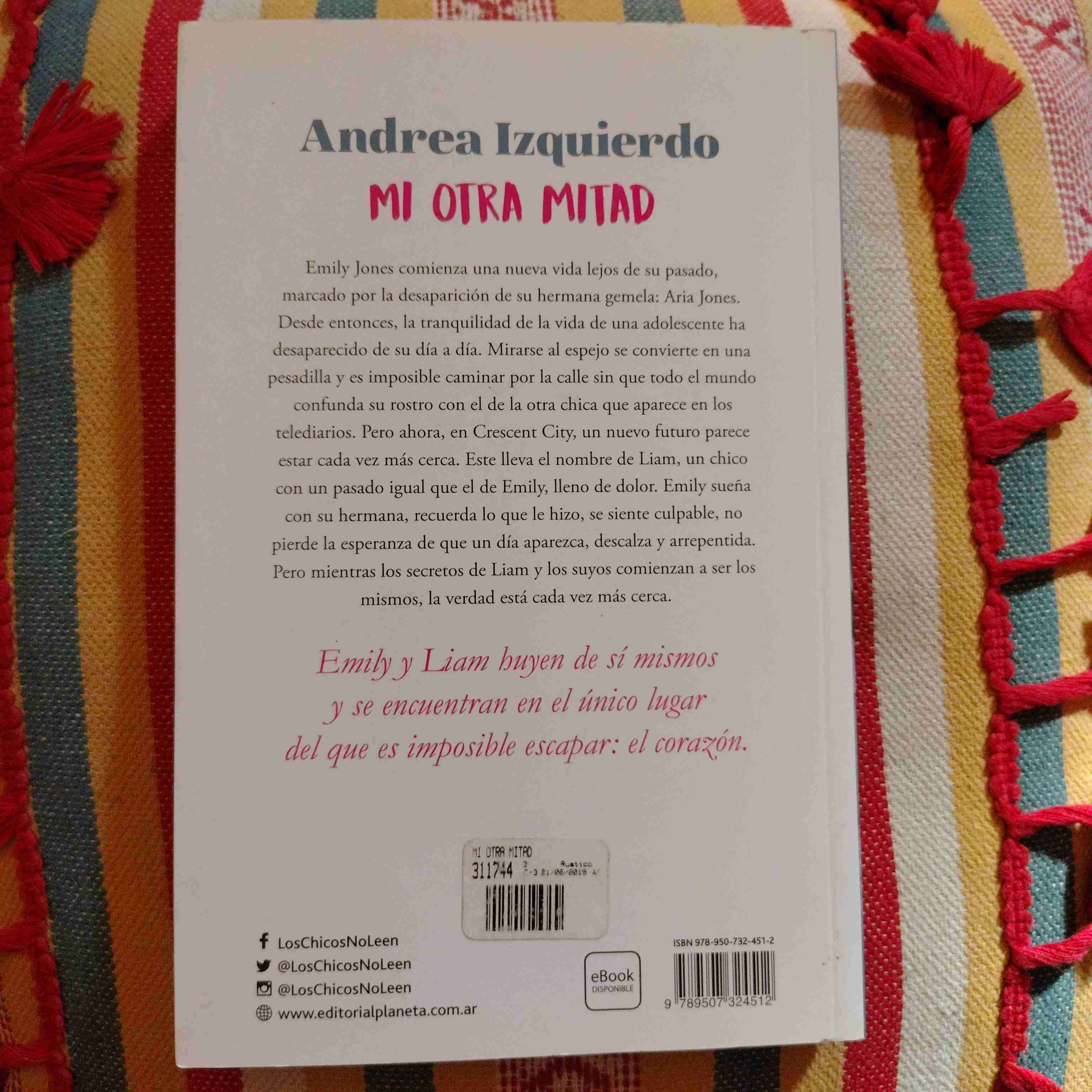 Libro 'Mi Otra Mitad' por Andrea Izquierdo - miniatura 2