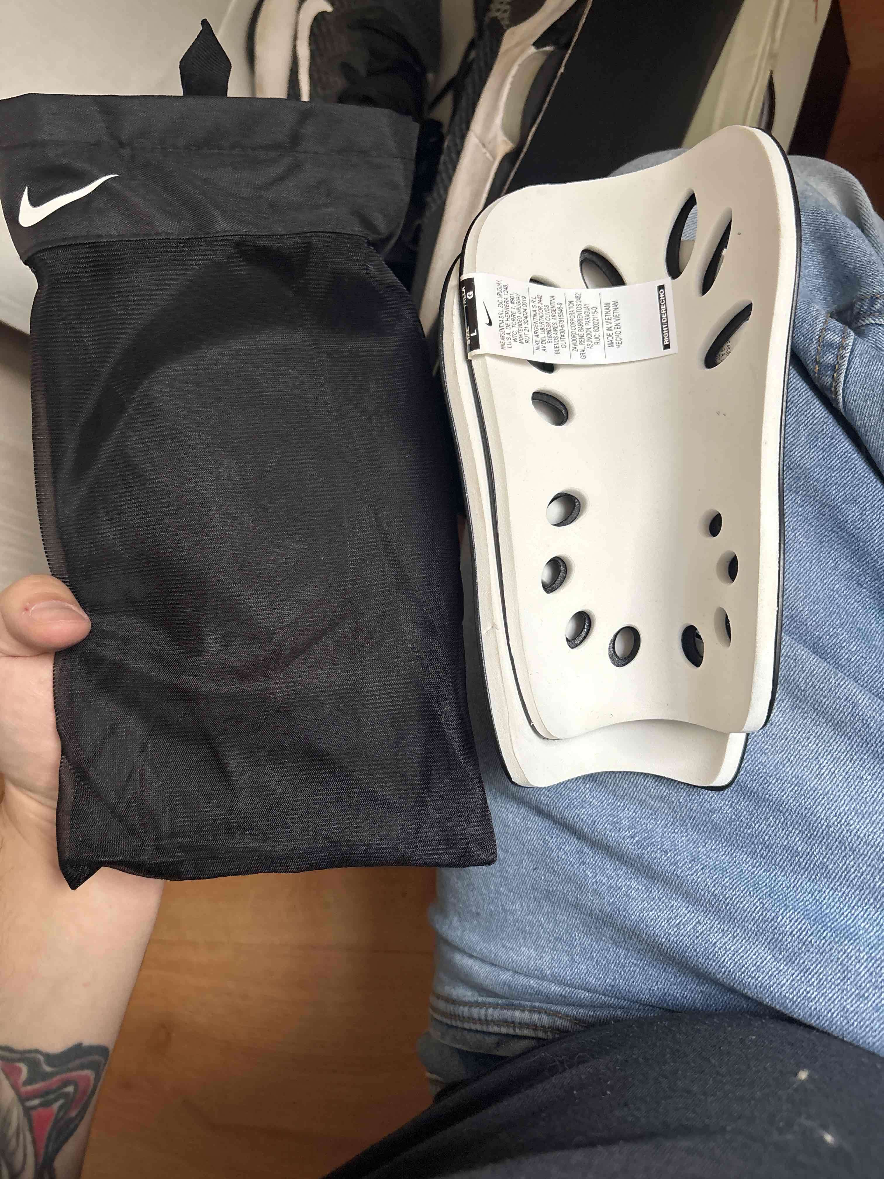 Espinilleras Nike negras - miniatura 3