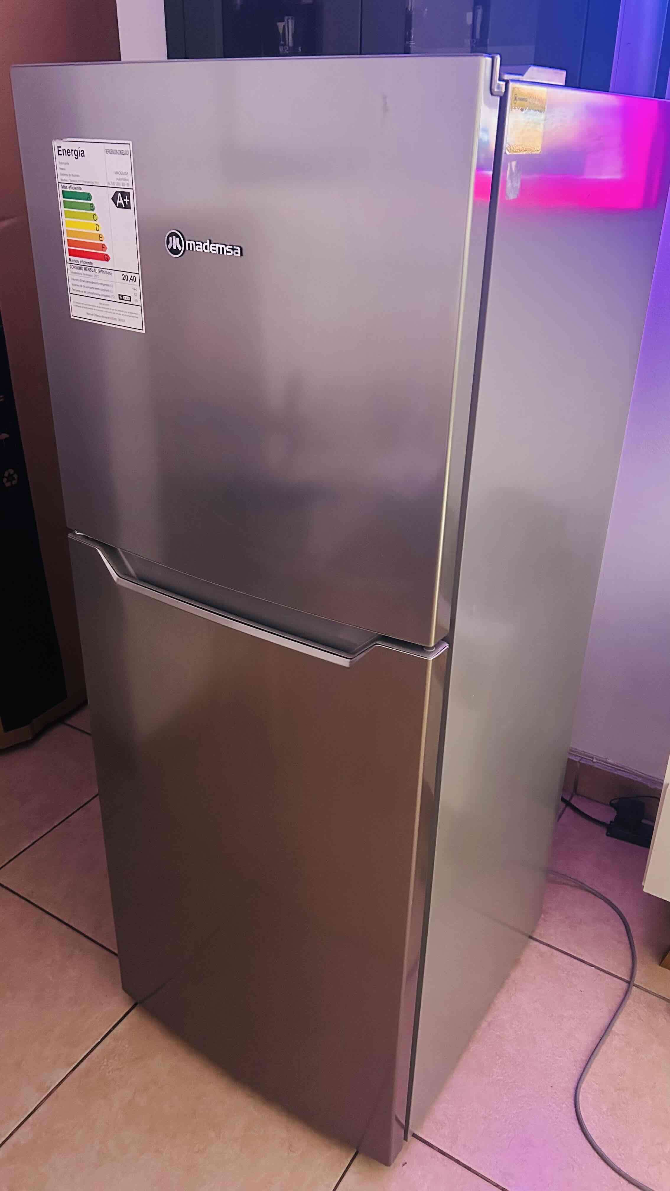 Refrigerador Mademsa A+ - miniatura 1