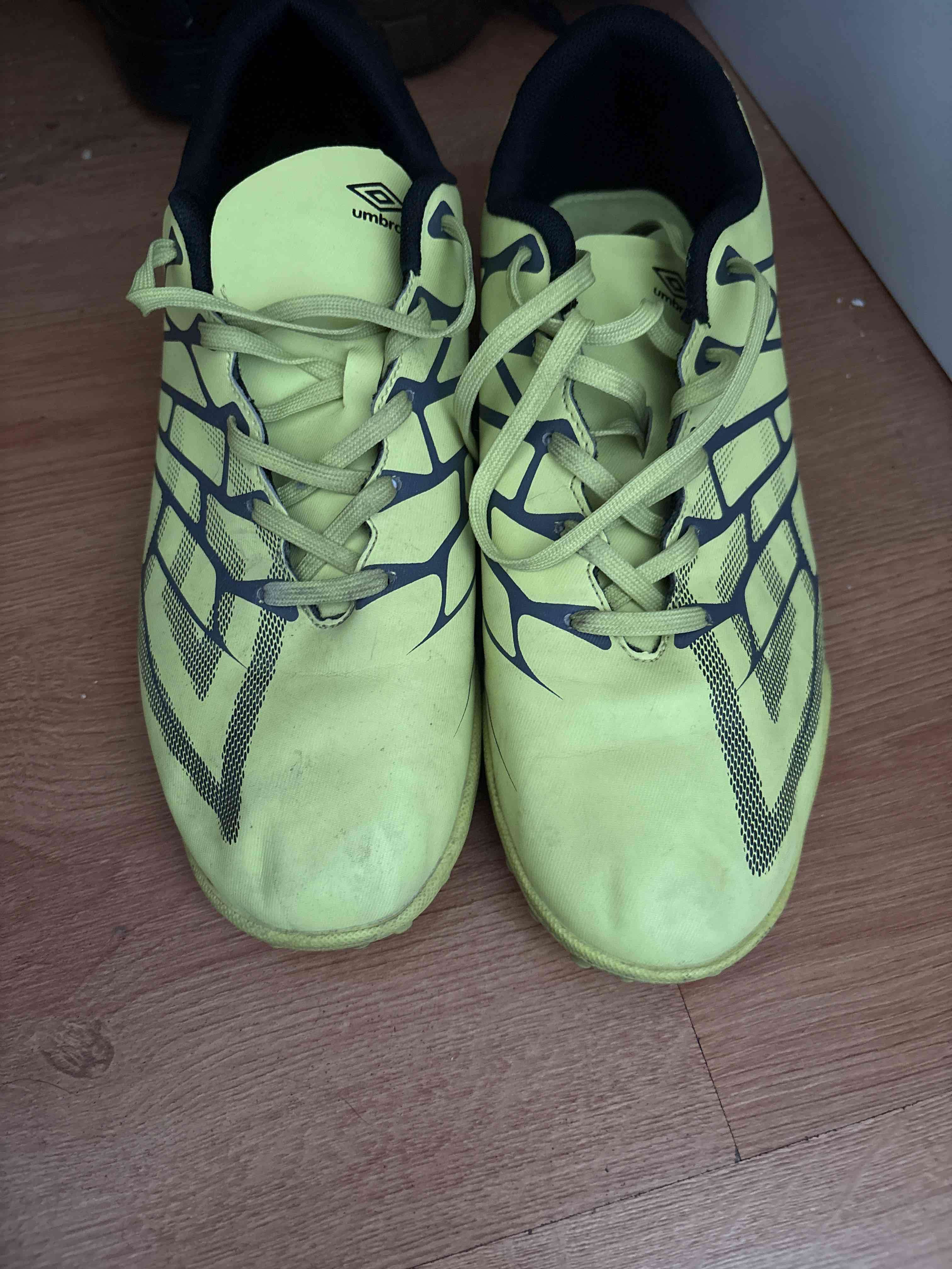 Zapatillas Umbro deportivas amarillas - miniatura 3