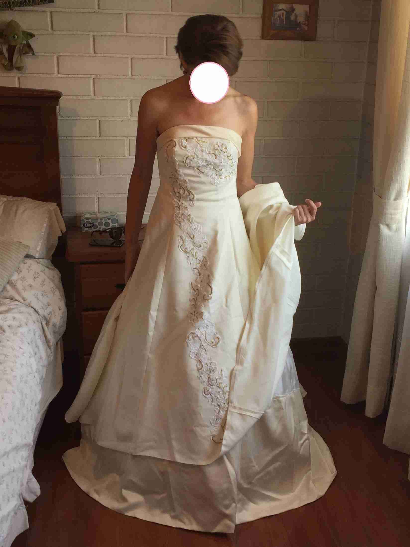 Vestido de novia - miniatura 2