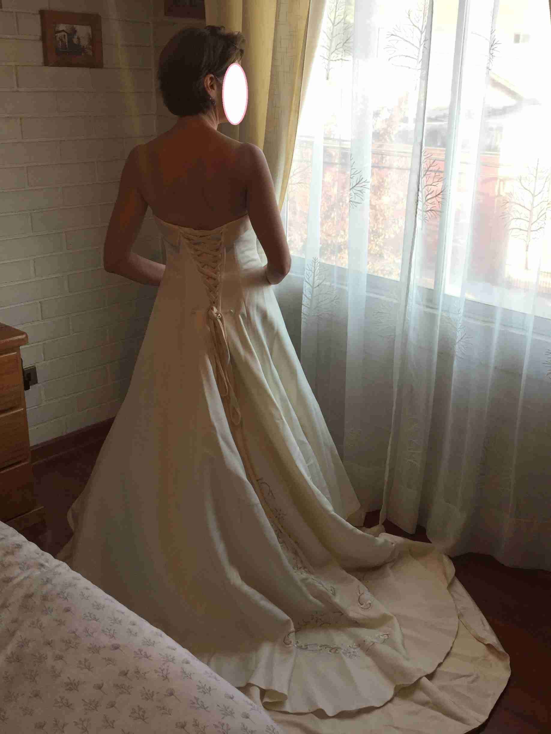 Vestido de novia - miniatura 3
