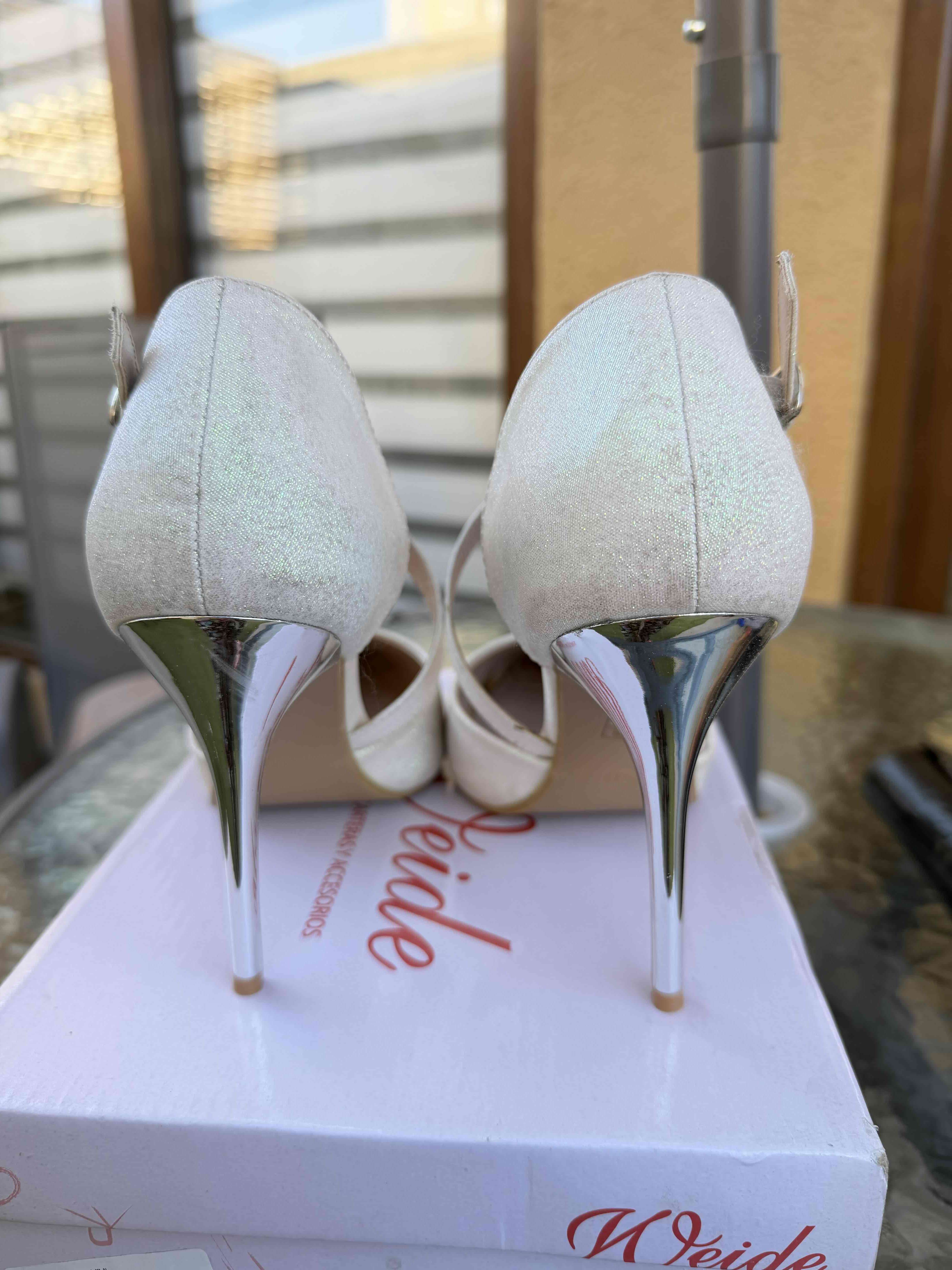 Zapatos de tacón blanco brillante - 2