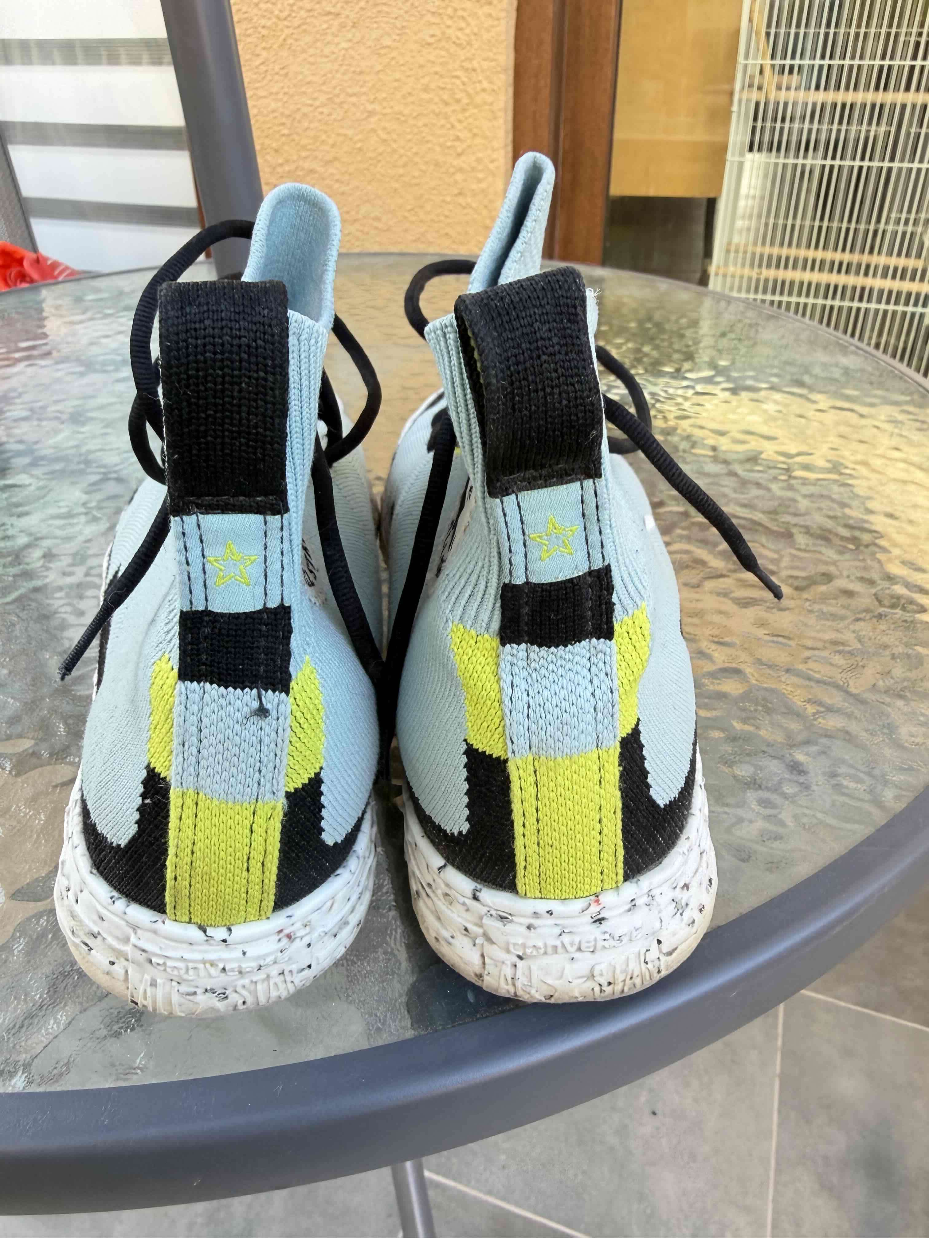 Zapatillas deportivas celestes - 2