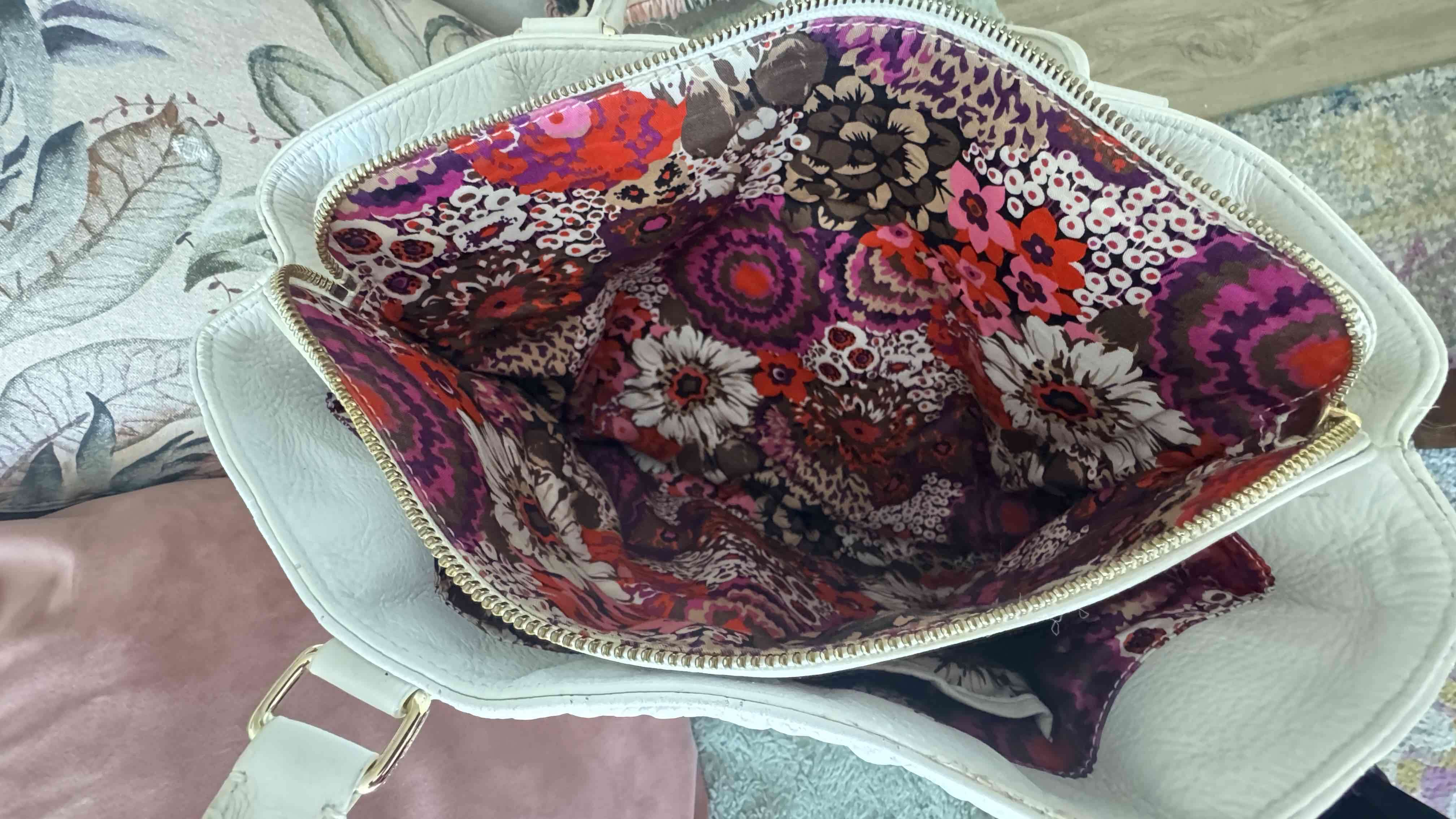 Cartera Vera Bradley blanca de cuero acolchado - miniatura 2