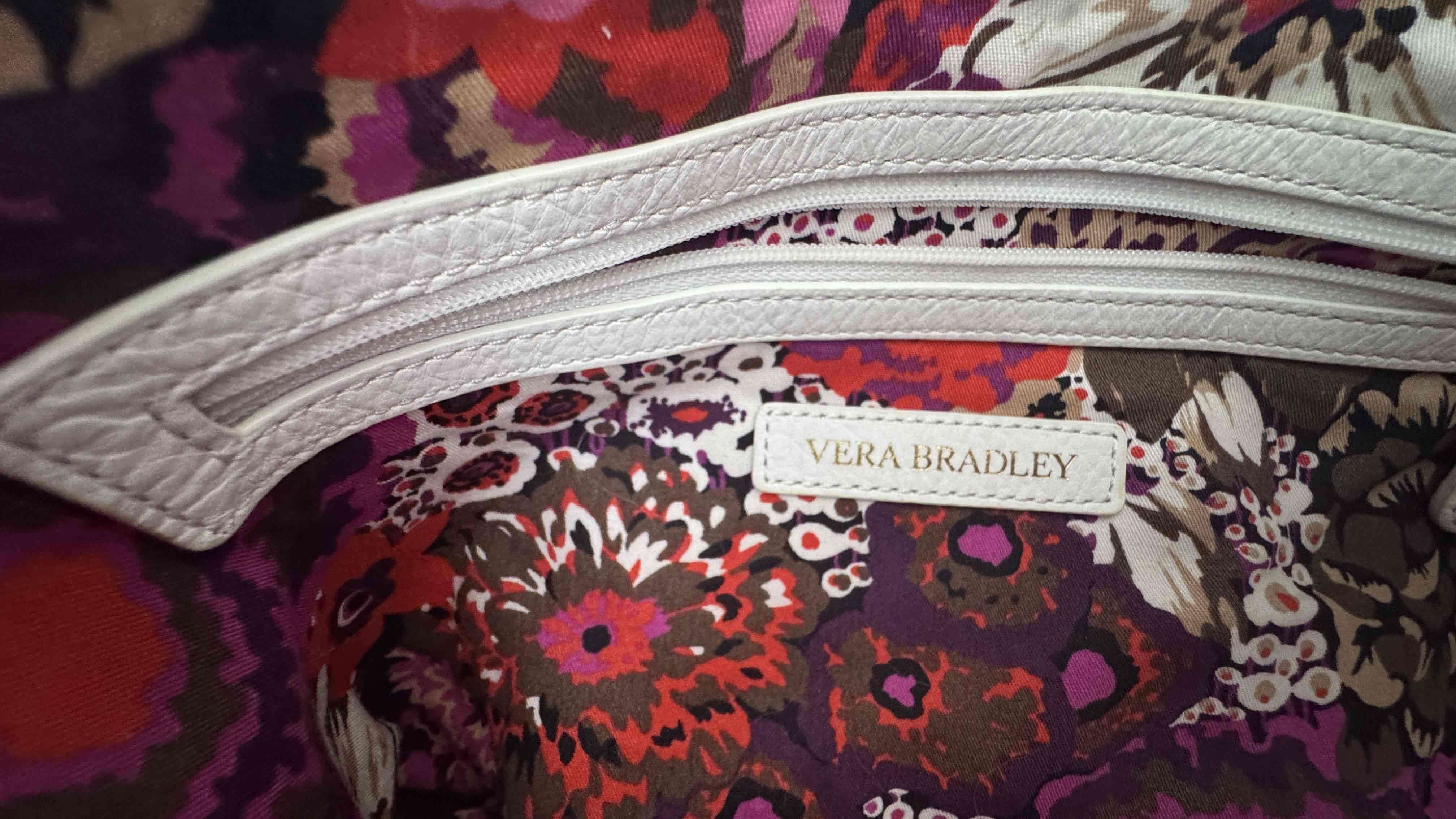 Cartera Vera Bradley blanca de cuero acolchado - miniatura 3