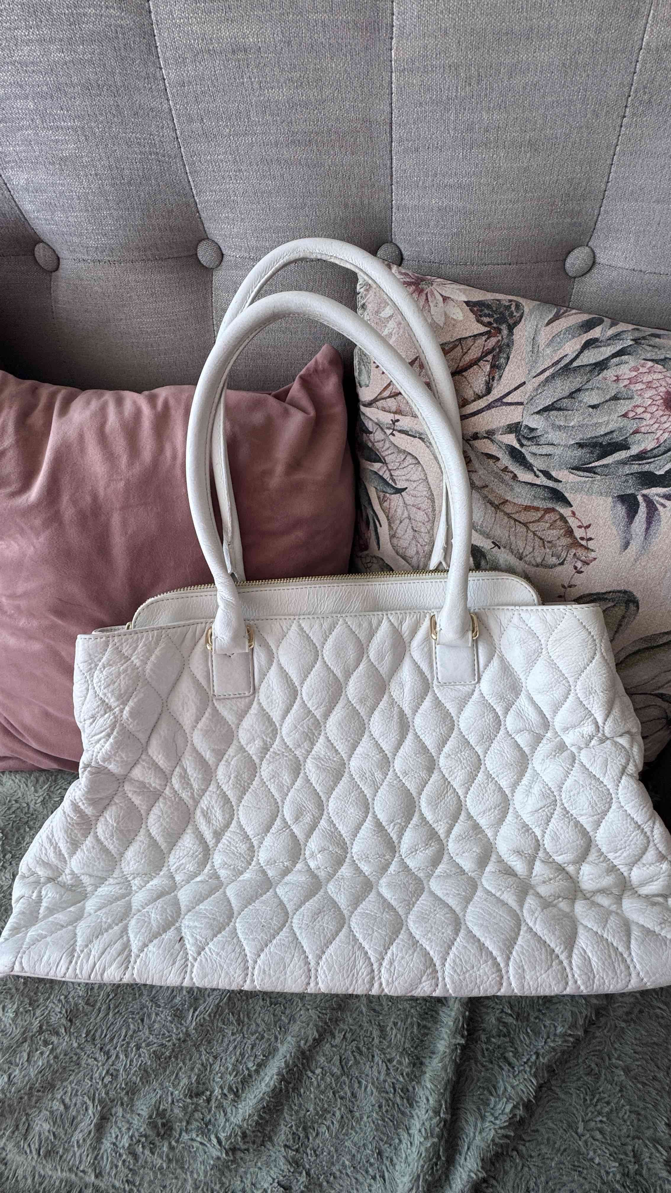 Cartera Vera Bradley blanca de cuero acolchado - miniatura 4