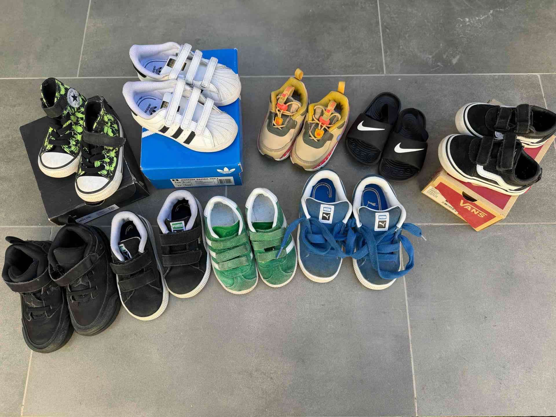 Lote de zapatillas infantiles variadas - 2